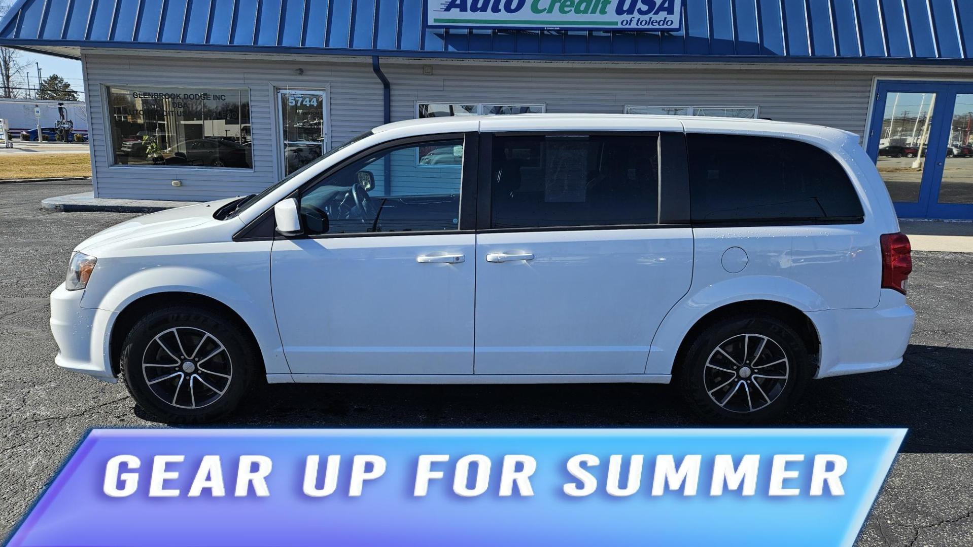 2018 WHITE Dodge GRAND CARAVAN SE (2C4RDGBG4JR) with an Other engine, located at 5744 Central Avenue, Toledo, OH, 43615, (419) 724-0130, 41.676781, -83.682137 - 2018 Dodge GRAND CARAVAN SE - Photo#0
