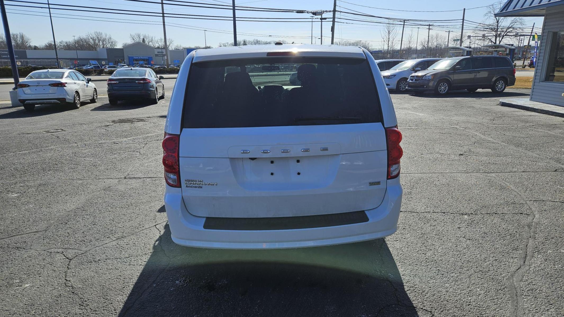 2018 WHITE Dodge GRAND CARAVAN SE (2C4RDGBG4JR) with an Other engine, located at 5744 Central Avenue, Toledo, OH, 43615, (419) 724-0130, 41.676781, -83.682137 - 2018 Dodge GRAND CARAVAN SE - Photo#3