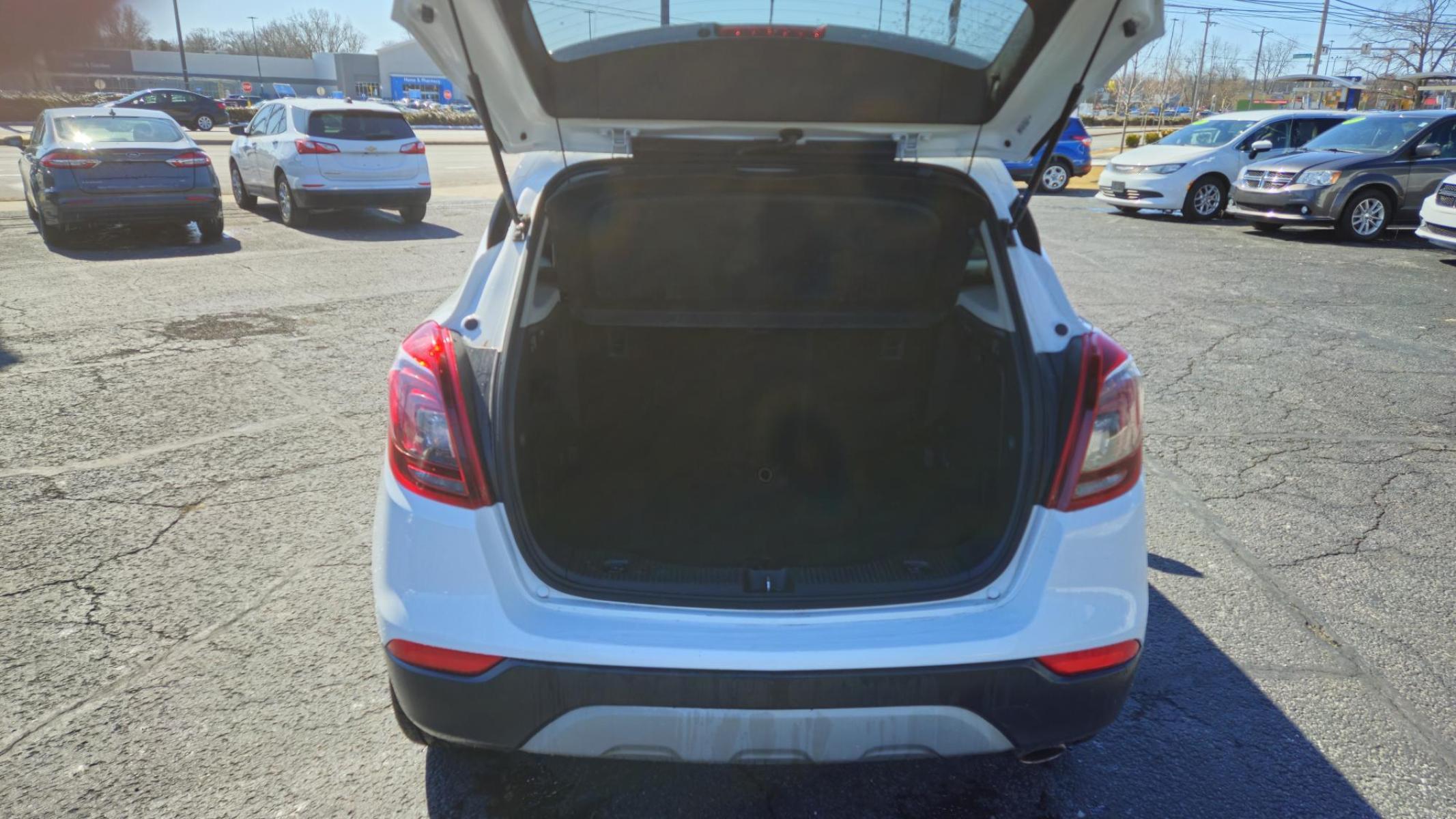 2019 WHITE /BROWN Buick ENCORE Preferred FWD (KL4CJASB1KB) with an 1.4L L4 DOHC 16V TURBO engine, 6A transmission, located at 5744 Central Avenue, Toledo, OH, 43615, (419) 724-0130, 41.676781, -83.682137 - 2019 Buick ENCORE Preferred FWD - Photo#11