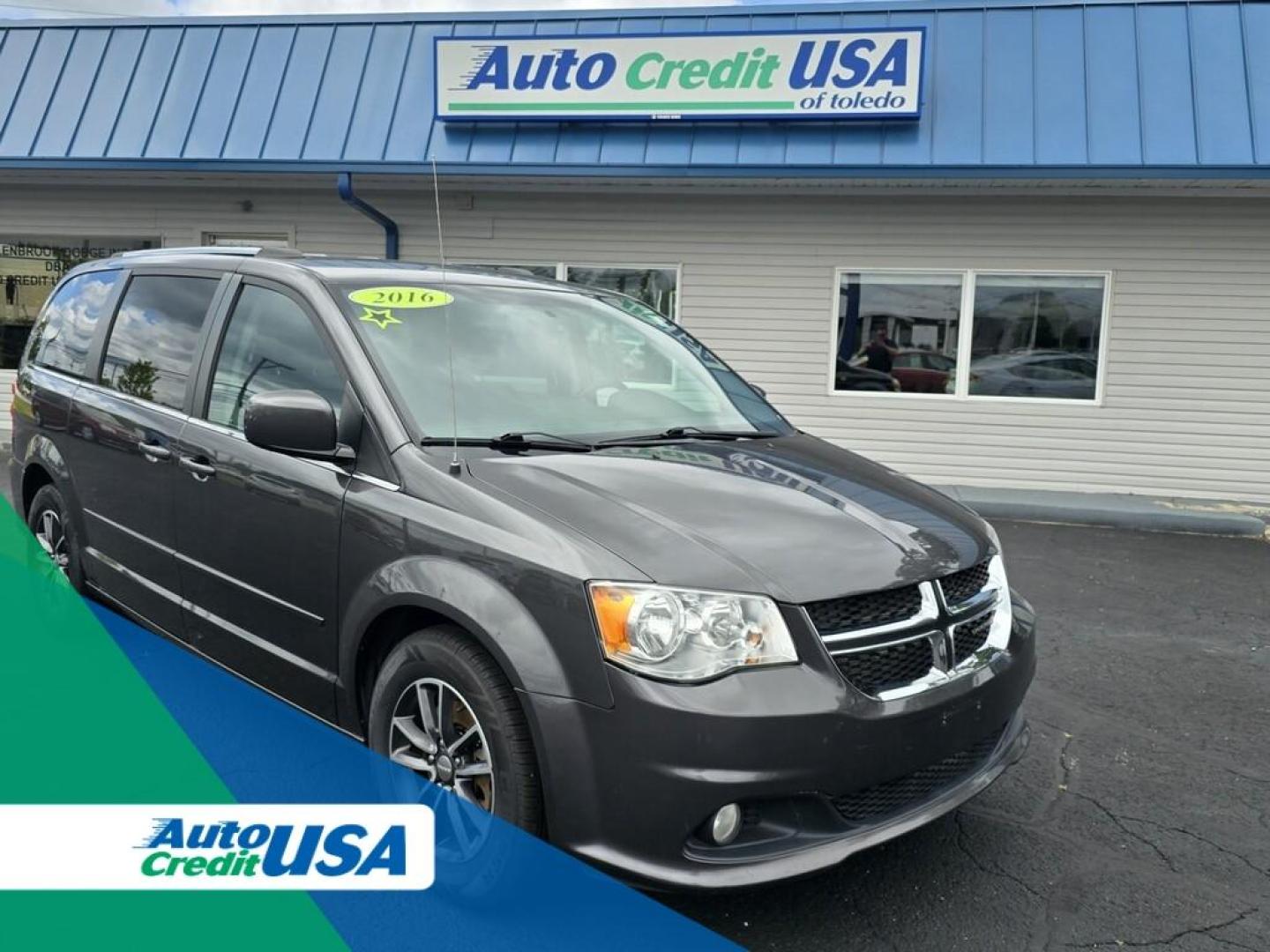 2016 GRAY DODGE GRAND CARAVAN SXT (2C4RDGCGXGR) with an Other engine, located at 5744 Central Avenue, Toledo, OH, 43615, (419) 724-0130, 41.676781, -83.682137 - 2016 DODGE GRAND CARAVAN SXT - Photo#0