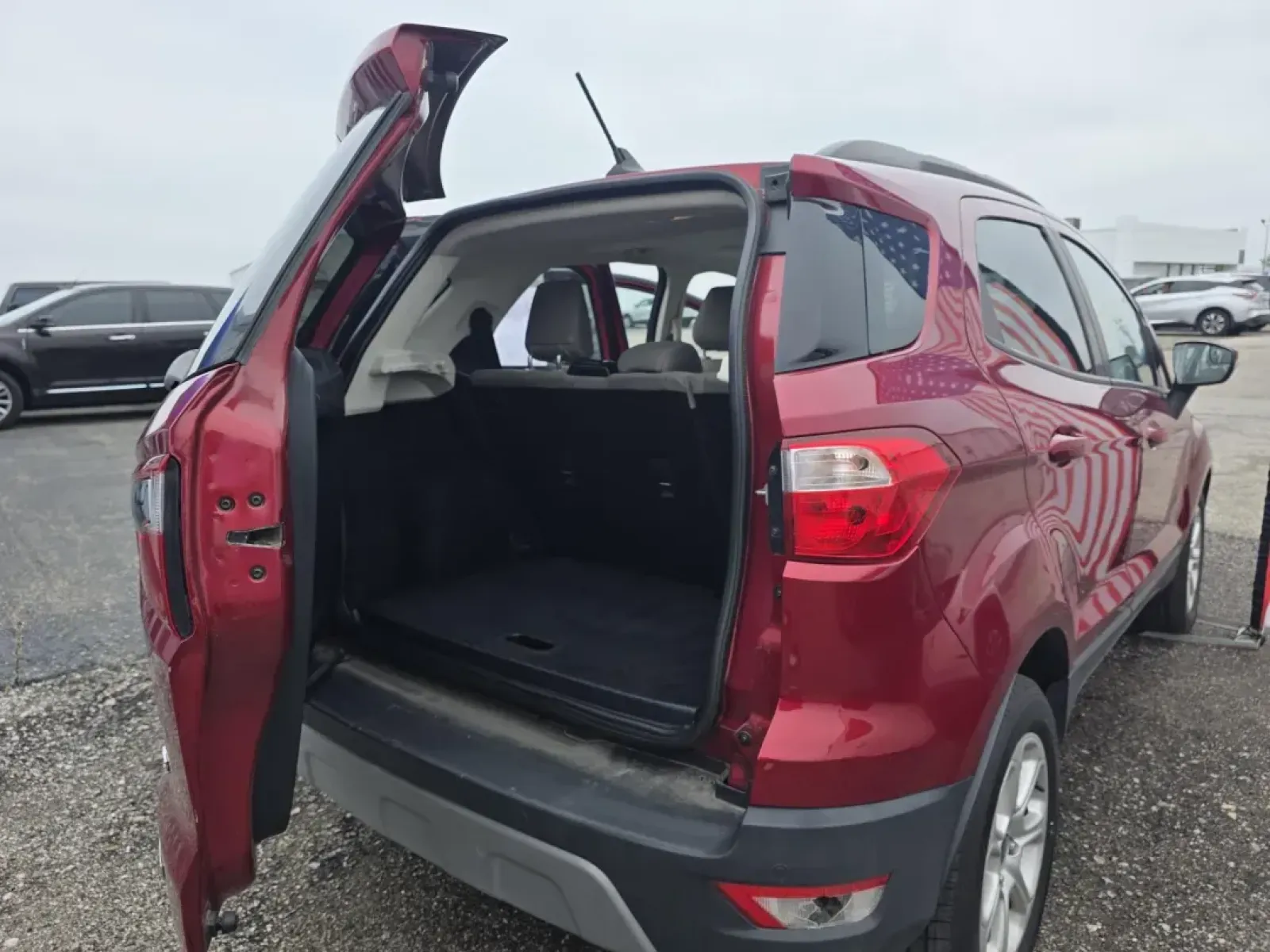 2019 RED Ford ECOSPORT SE (MAJ3S2GEXKC) with an Other engine, located at 15 Petro Dr, Warsaw, IN, 46582, (574) 306-0055, 41.273563, -85.857544 - 2019 Ford ECOSPORT SE - Photo#9