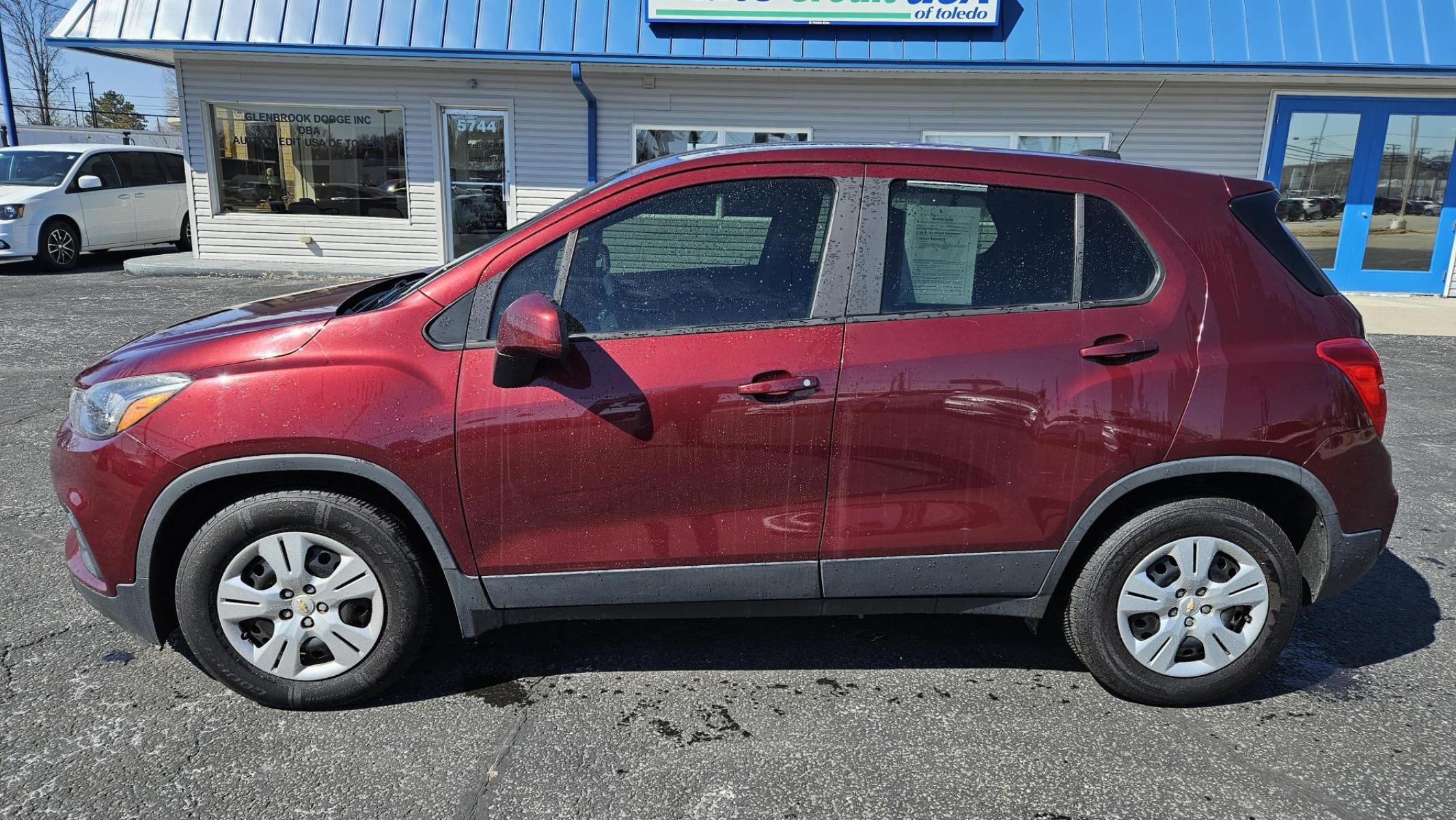 2017 MAROON Chevrolet TRAX LS (3GNCJKSB0HL) with an Other engine, located at 5744 Central Avenue, Toledo, OH, 43615, (419) 724-0130, 41.676781, -83.682137 - 2017 Chevrolet TRAX LS - Photo#5
