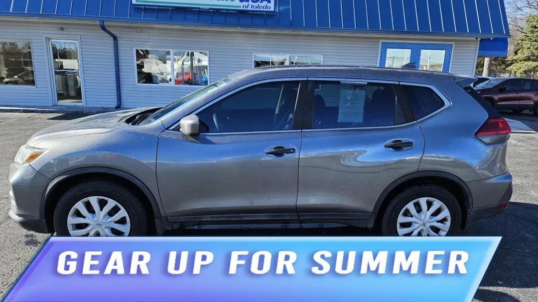 photo of 2017 Nissan Rogue SV 2WD
