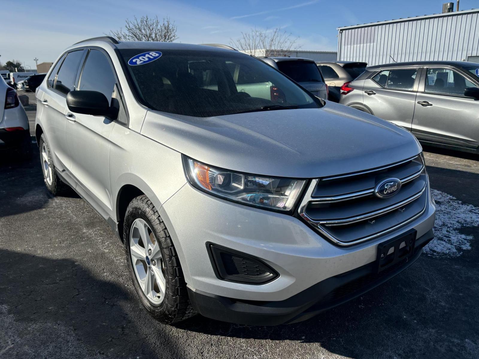 2018 WHITE Ford EDGE SE SE FWD (2FMPK3G90JB) with an 2.0L L4 DOHC 16V engine, 6A transmission, located at 100 West Coliseum Boulevard, Fort Wayne, IN, 46805, (260) 471-0567, 41.118340, -85.141014 - 2018 Ford EDGE SE SE FWD - Photo#1