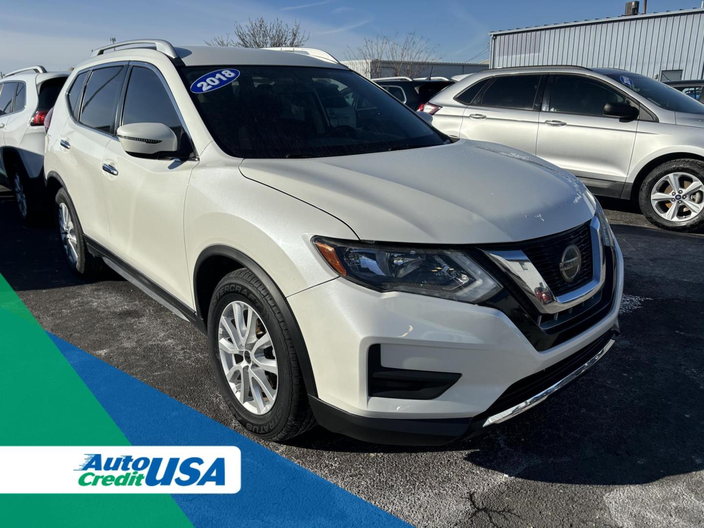2018 WHITE /Black Nissan ROGUE S; SL; SV SV 2WD (JN8AT2MTXJW) with an 2.5L L4 DOHC 16V engine, CVT transmission, located at 5744 Central Avenue, Toledo, OH, 43615, (419) 724-0130, 41.676781, -83.682137 - 2018 Nissan ROGUE S; SL; SV SV 2WD - Photo#0