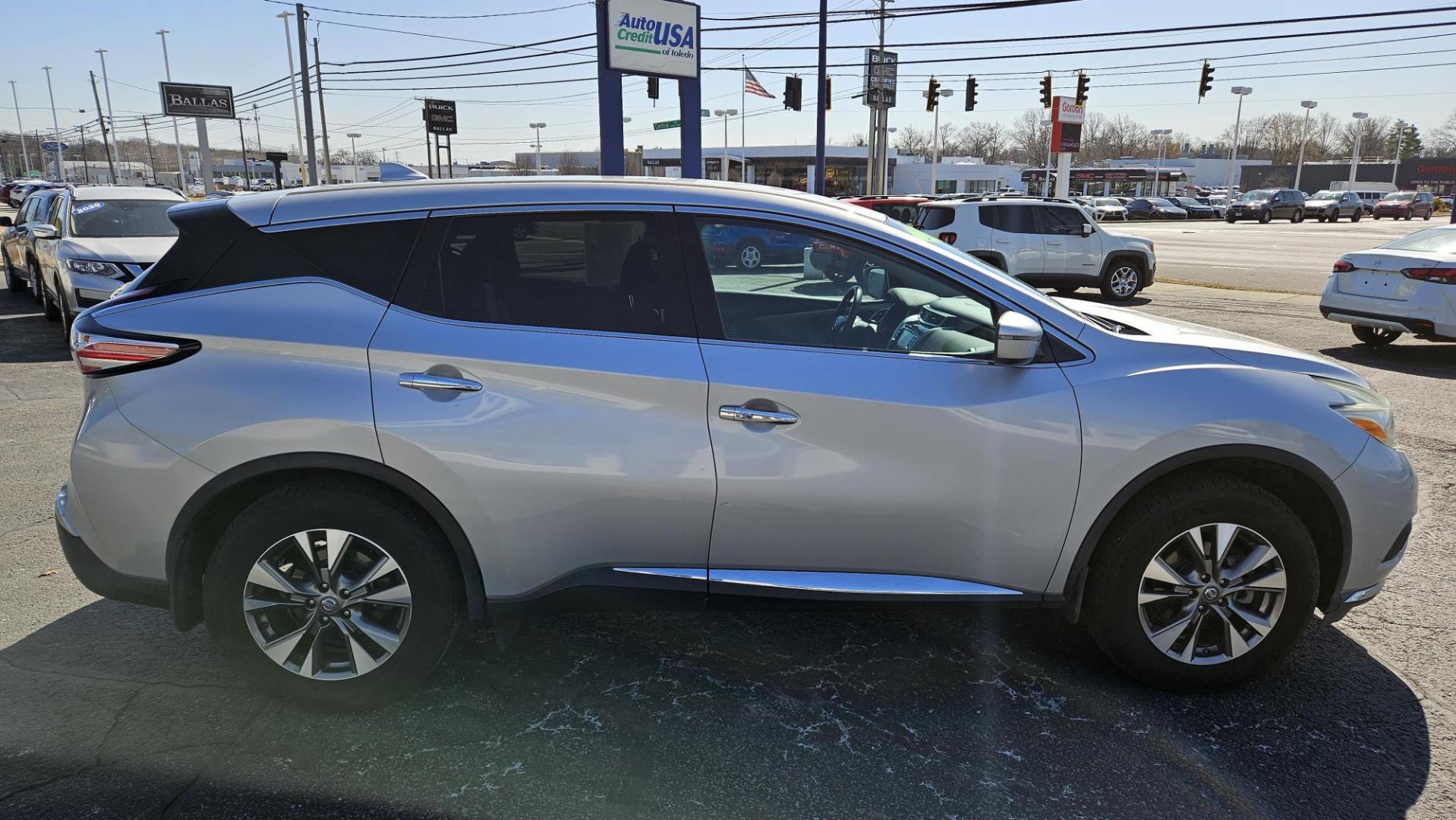 2017 SILVER Nissan MURANO S; SL; PLATIN (5N1AZ2MG4HN) with an Other engine, located at 5744 Central Avenue, Toledo, OH, 43615, (419) 724-0130, 41.676781, -83.682137 - 2017 Nissan MURANO S; SL; PLATIN - Photo#1