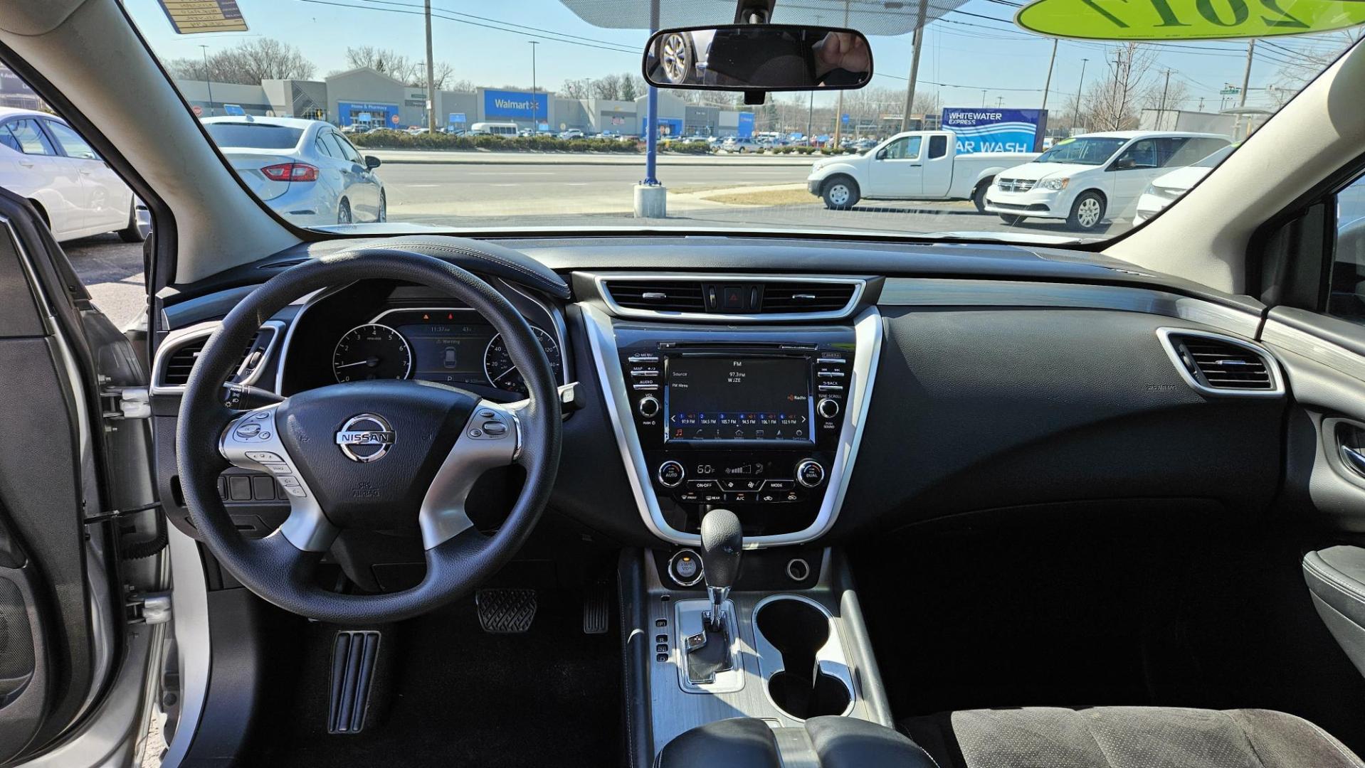 2017 SILVER Nissan MURANO S; SL; PLATIN (5N1AZ2MG4HN) with an Other engine, located at 5744 Central Avenue, Toledo, OH, 43615, (419) 724-0130, 41.676781, -83.682137 - 2017 Nissan MURANO S; SL; PLATIN - Photo#5