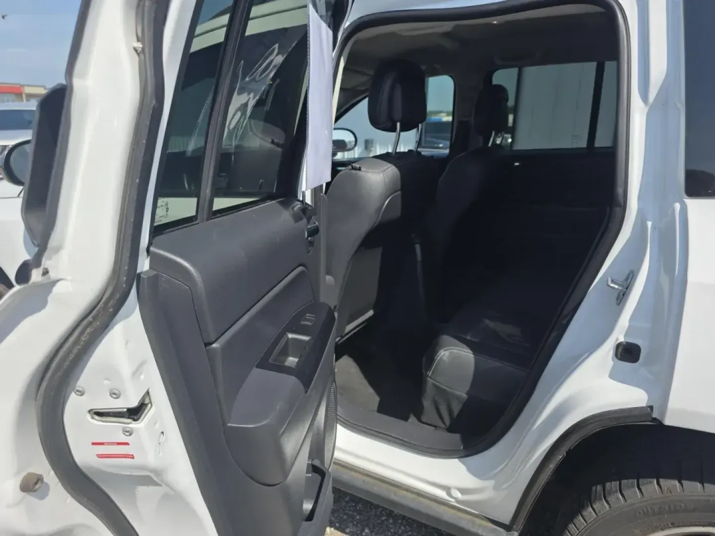 2016 Jeep Compass (1C4NJDBB0GD) with an Other engine, located at 15 Petro Dr, Warsaw, IN, 46582, (574) 306-0055, 41.273563, -85.857544 - **Embark on Your Next Adventure: 2016 Jeep Compass Sport at Auto Credit, Warsaw, IN**<br /> <br /> Are you ready to elevate your lifestyle with a vehicle that complements your adventurous spirit? Look no further than this stunning 2016 Jeep Compass Sport, available now at Auto Credit in Warsaw, Indi - Photo#5