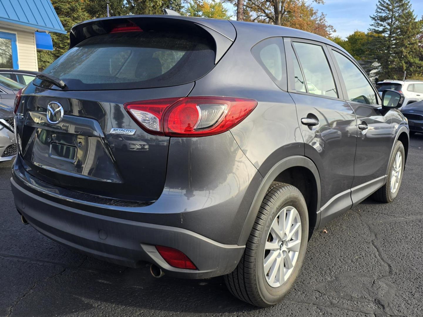 2015 GRAY Mazda CX-5 SPORT (JM3KE2BE3F0) with an Other engine, located at 5744 Central Avenue, Toledo, OH, 43615, (419) 724-0130, 41.676781, -83.682137 - 2015 Mazda CX-5 SPORT - Photo#4