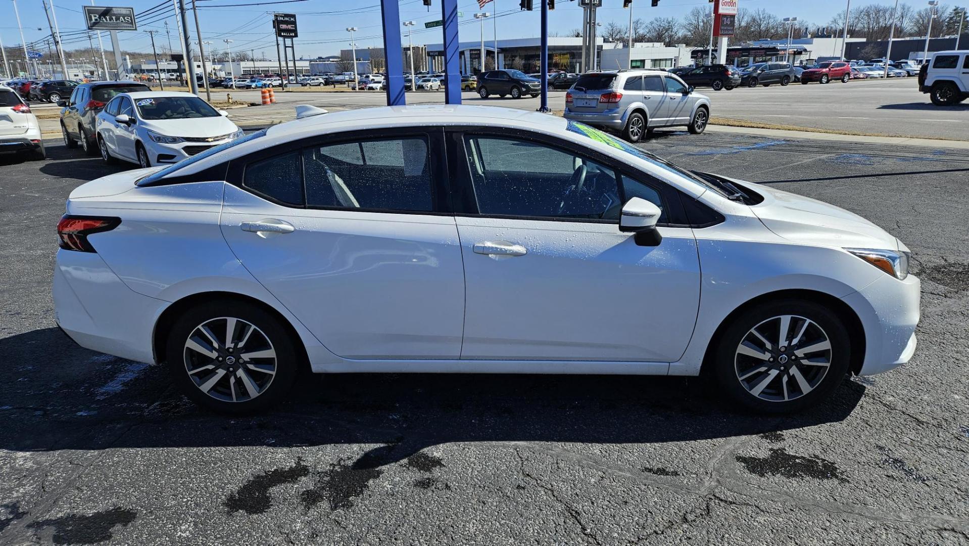 2020 Nissan VERSA SV (3N1CN8EV0LL) with an Other engine, located at 5744 Central Avenue, Toledo, OH, 43615, (419) 724-0130, 41.676781, -83.682137 - 2020 Nissan VERSA SV - Photo#3