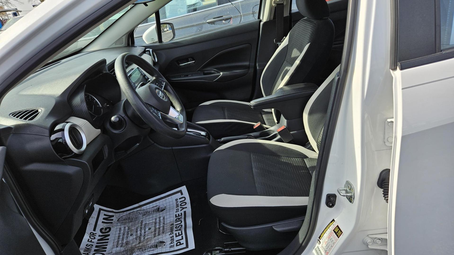 2020 Nissan VERSA SV (3N1CN8EV0LL) with an Other engine, located at 5744 Central Avenue, Toledo, OH, 43615, (419) 724-0130, 41.676781, -83.682137 - 2020 Nissan VERSA SV - Photo#4