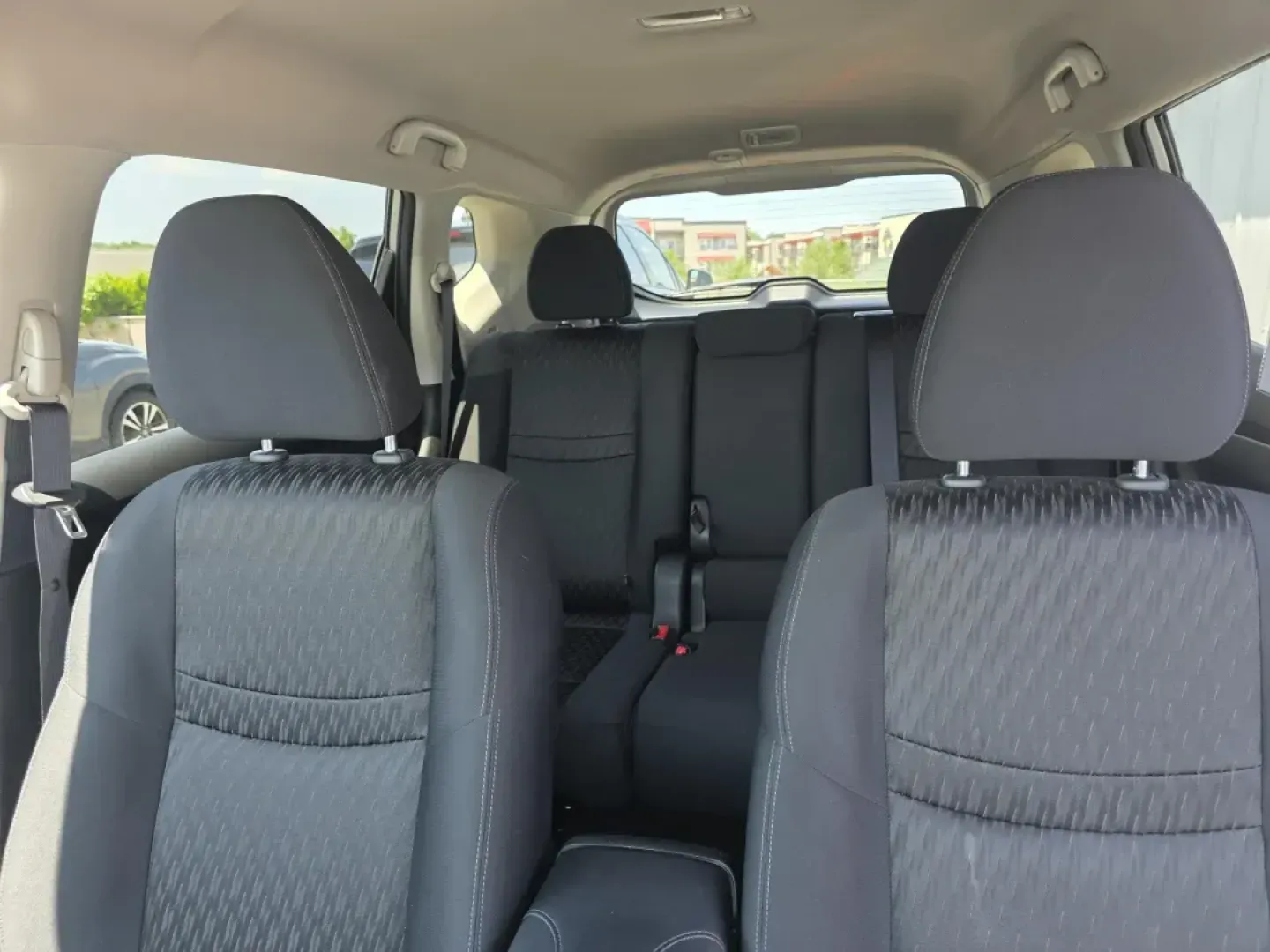 2017 Nissan Rogue (KNMAT2MV6HP) with an Other engine, located at 15 Petro Dr, Warsaw, IN, 46582, (574) 306-0055, 41.273563, -85.857544 - Are you ready to elevate your daily commute and weekend adventures? Discover the perfect blend of style, comfort, and reliability with this 2017 Nissan Rogue, now available at Auto Credit in Warsaw, Indiana. This versatile 4-door wagon is designed for modern lifestyles, making it an ideal choice for - Photo#4