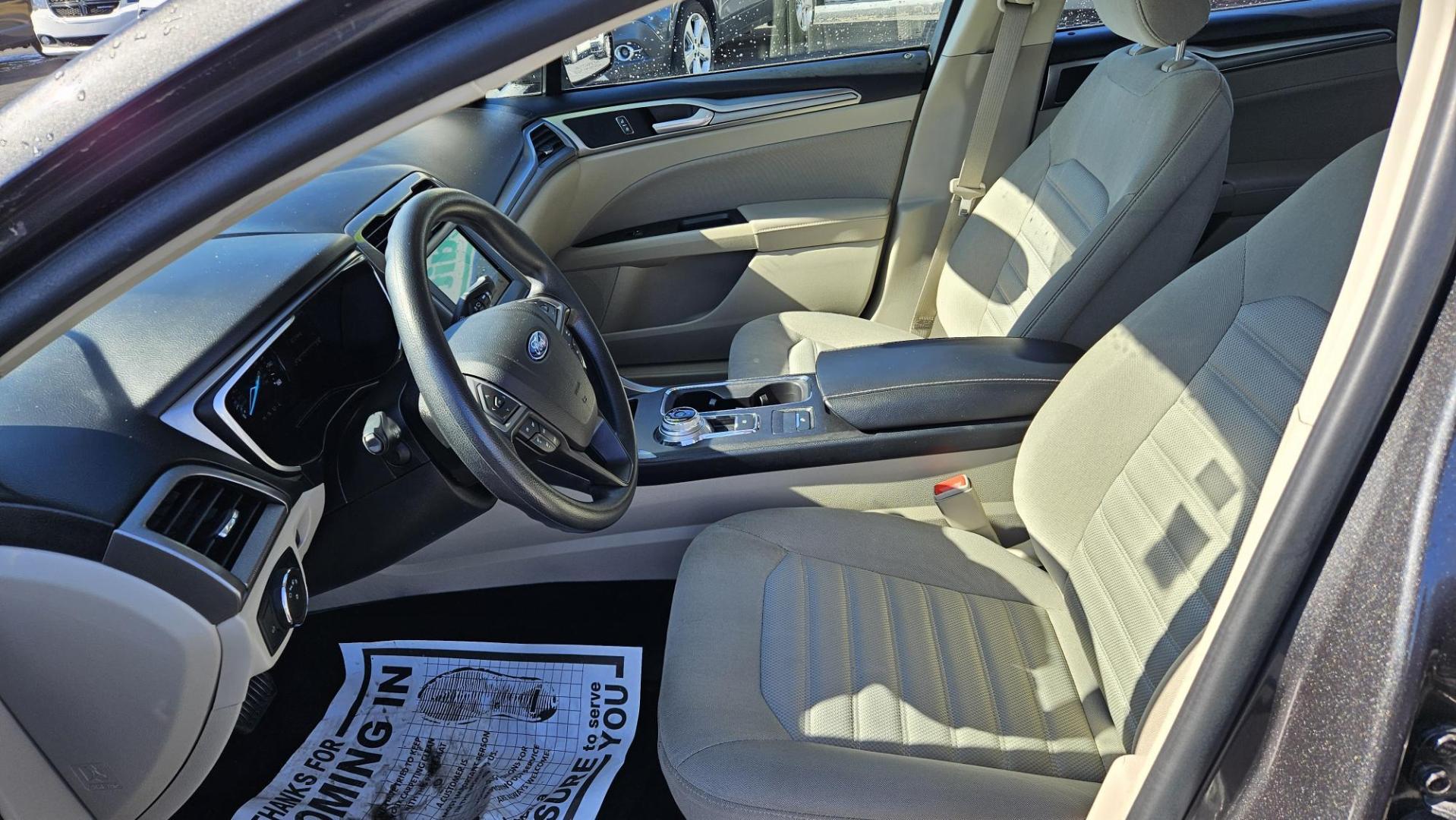 2019 Ford FUSION SE (3FA6P0H73KR) with an Other engine, located at 5744 Central Avenue, Toledo, OH, 43615, (419) 724-0130, 41.676781, -83.682137 - 2019 Ford FUSION SE - Photo#4