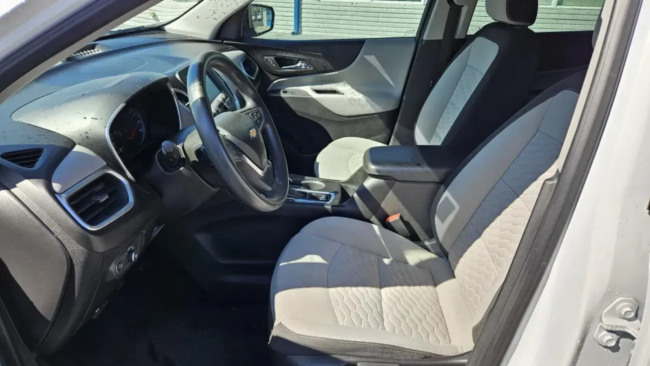 2018 Chevrolet EQUINOX LS (2GNAXHEV8J6) with an Other engine, located at 5744 Central Avenue, Toledo, OH, 43615, (419) 724-0130, 41.676781, -83.682137 - 2018 Chevrolet EQUINOX LS - Photo#5