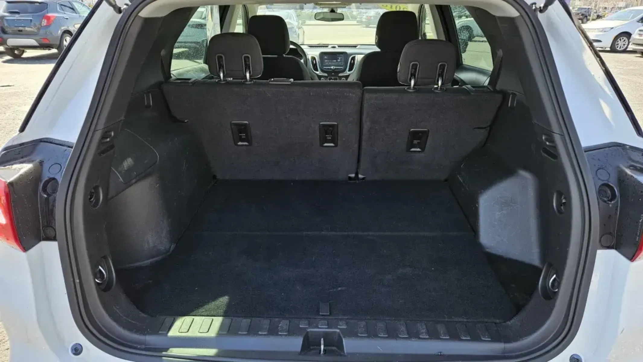2018 Chevrolet EQUINOX LS (2GNAXHEV8J6) with an Other engine, located at 5744 Central Avenue, Toledo, OH, 43615, (419) 724-0130, 41.676781, -83.682137 - 2018 Chevrolet EQUINOX LS - Photo#9