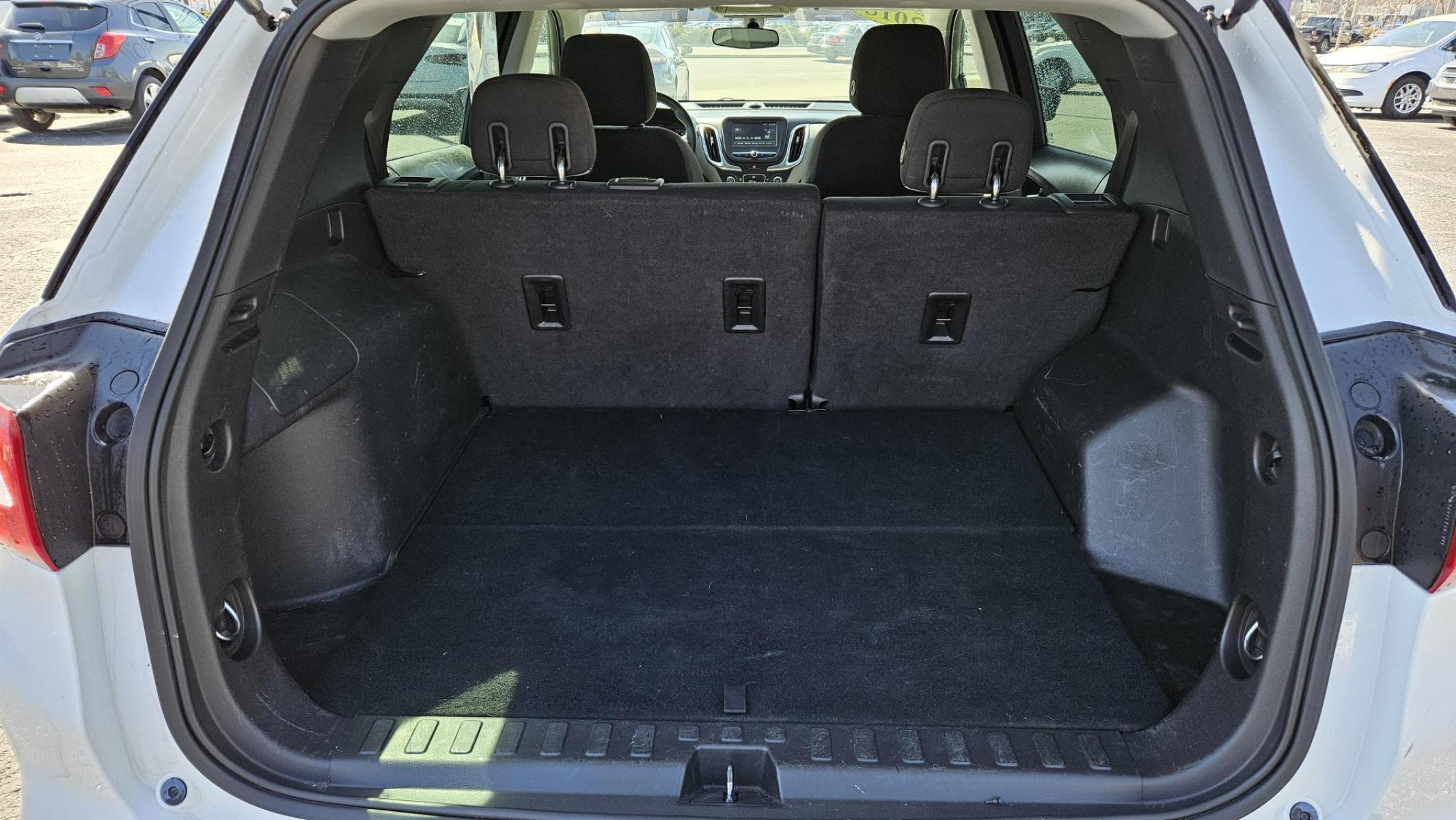 2018 Chevrolet EQUINOX LS (2GNAXHEV8J6) with an Other engine, located at 5744 Central Avenue, Toledo, OH, 43615, (419) 724-0130, 41.676781, -83.682137 - 2018 Chevrolet EQUINOX LS - Photo#8