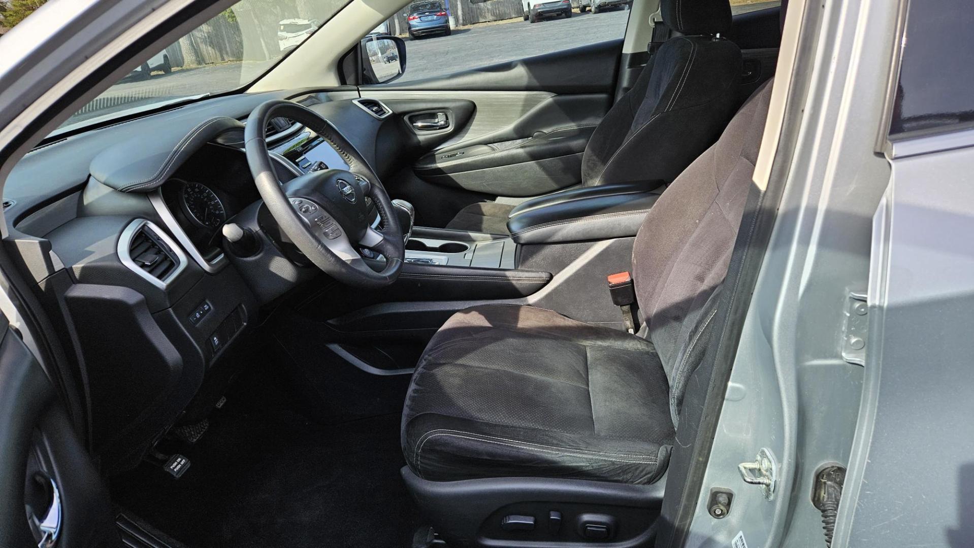 2017 Nissan MURANO S; SL; PLATIN (5N1AZ2MG5HN) with an Other engine, located at 5744 Central Avenue, Toledo, OH, 43615, (419) 724-0130, 41.676781, -83.682137 - 2017 Nissan MURANO S; SL; PLATIN - Photo#4