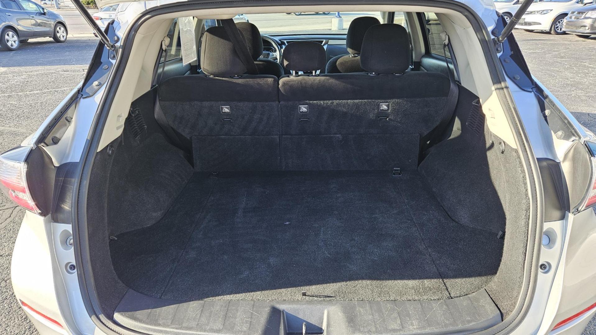 2017 Nissan MURANO S; SL; PLATIN (5N1AZ2MG5HN) with an Other engine, located at 5744 Central Avenue, Toledo, OH, 43615, (419) 724-0130, 41.676781, -83.682137 - 2017 Nissan MURANO S; SL; PLATIN - Photo#8
