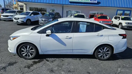 2020 Nissan VERSA SV 