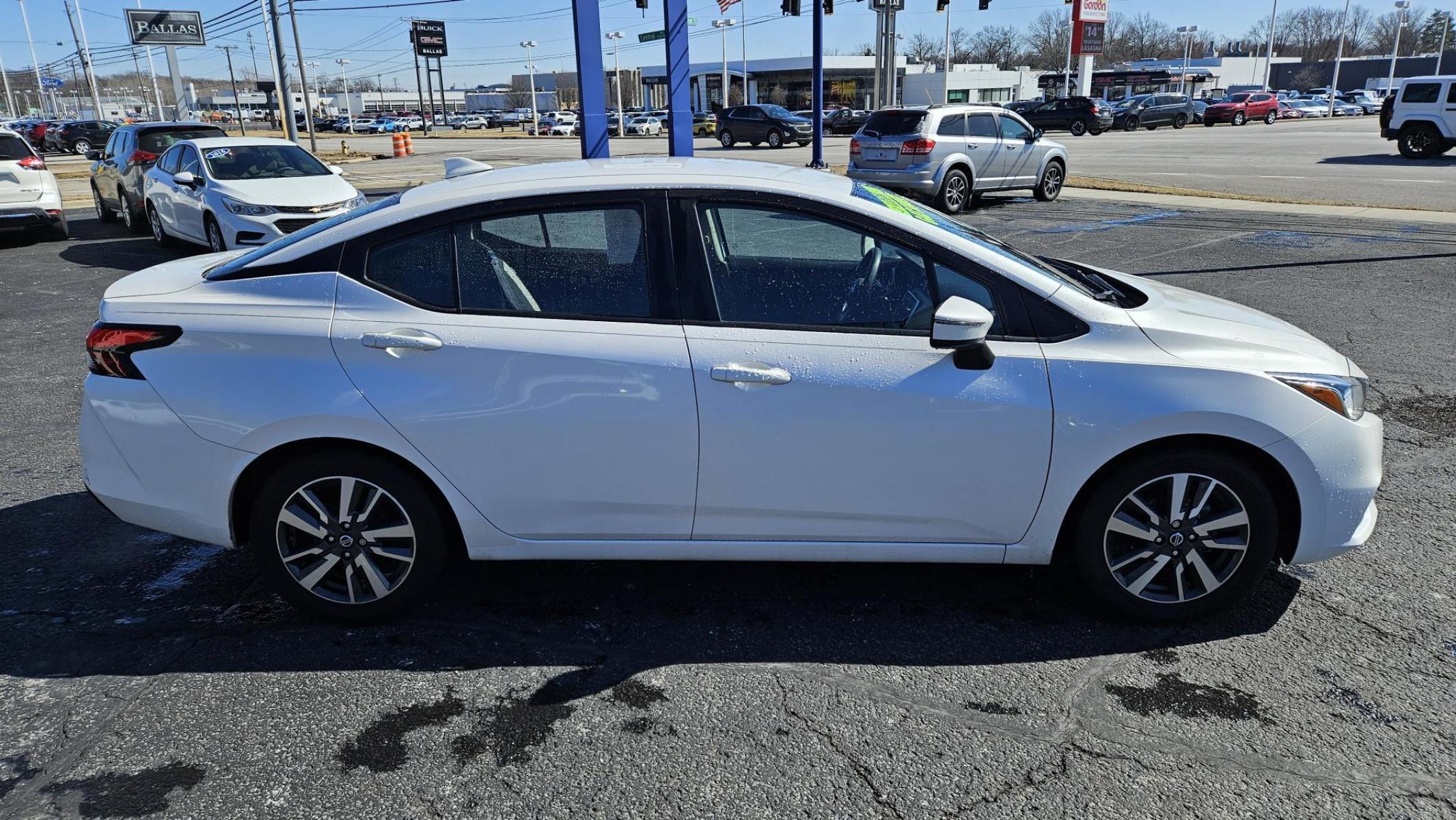 2020 Nissan VERSA SV (3N1CN8DV1LL) with an Other engine, located at 15 Petro Dr, Warsaw, IN, 46582, (574) 306-0055, 41.273563, -85.857544 - 2020 Nissan VERSA SV - Photo#2