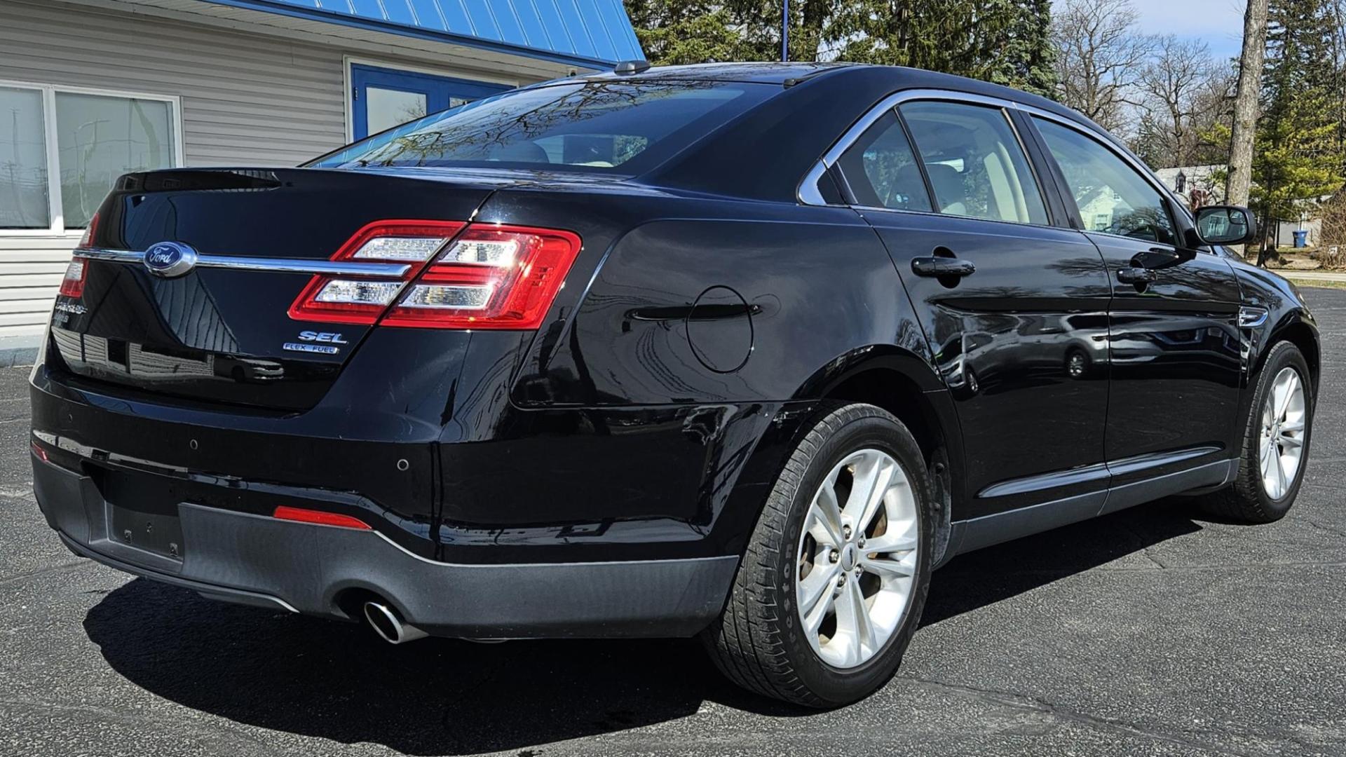 2017 Ford TAURUS SEL (1FAHP2E8XHG) with an Other engine, located at 5744 Central Avenue, Toledo, OH, 43615, (419) 724-0130, 41.676781, -83.682137 - 2017 Ford TAURUS SEL - Photo#2