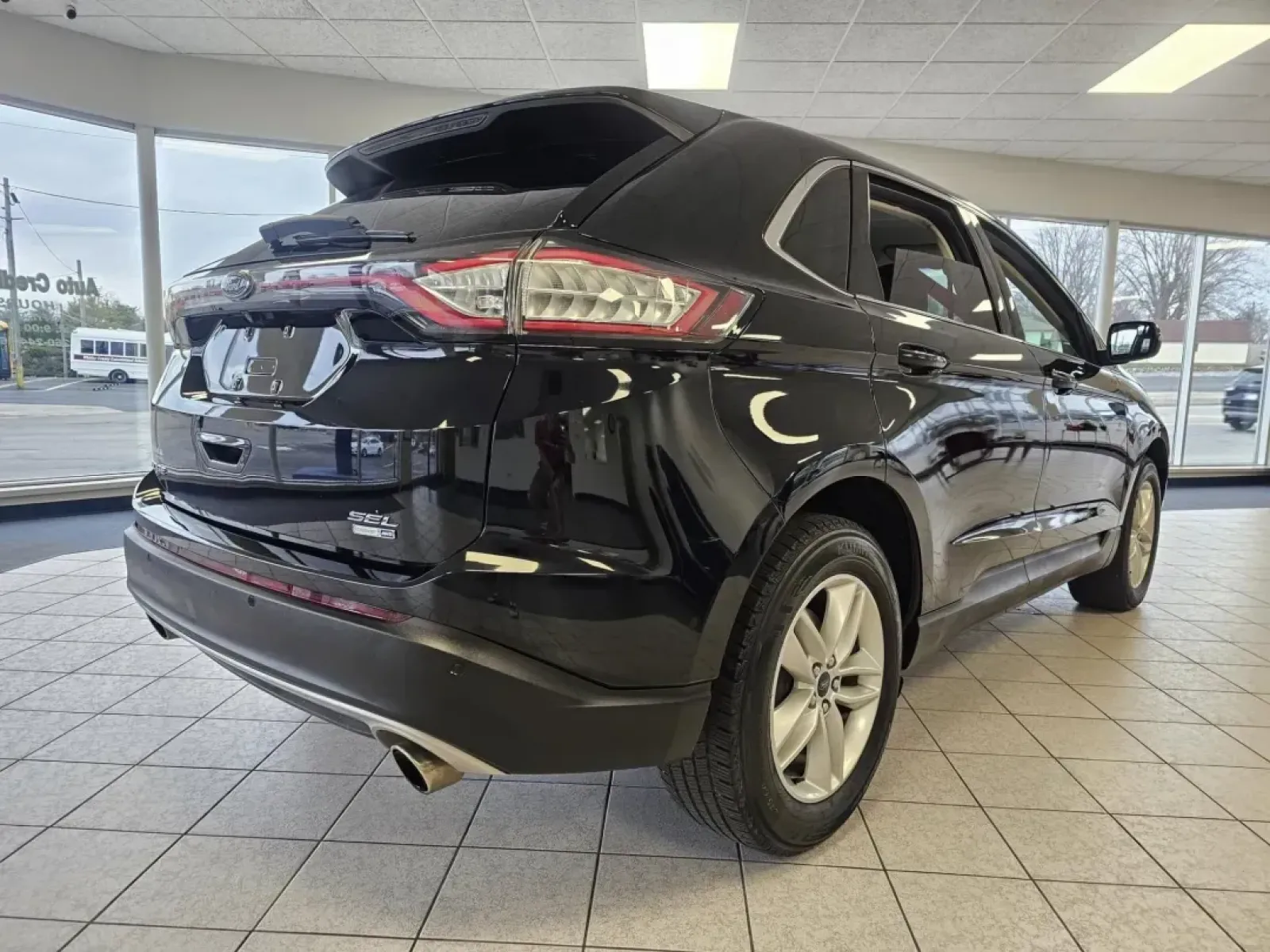 2016 /Black Ford Edge SEL AWD (2FMPK4J99GB) with an 2.0L L4 DOHC 16V engine, 6A transmission, located at 502 South Main Street, Columbia City, IN, 46725, (260) 244-4645, 41.151382, -85.490578 - 2016 Ford Edge SEL AWD - Photo#2