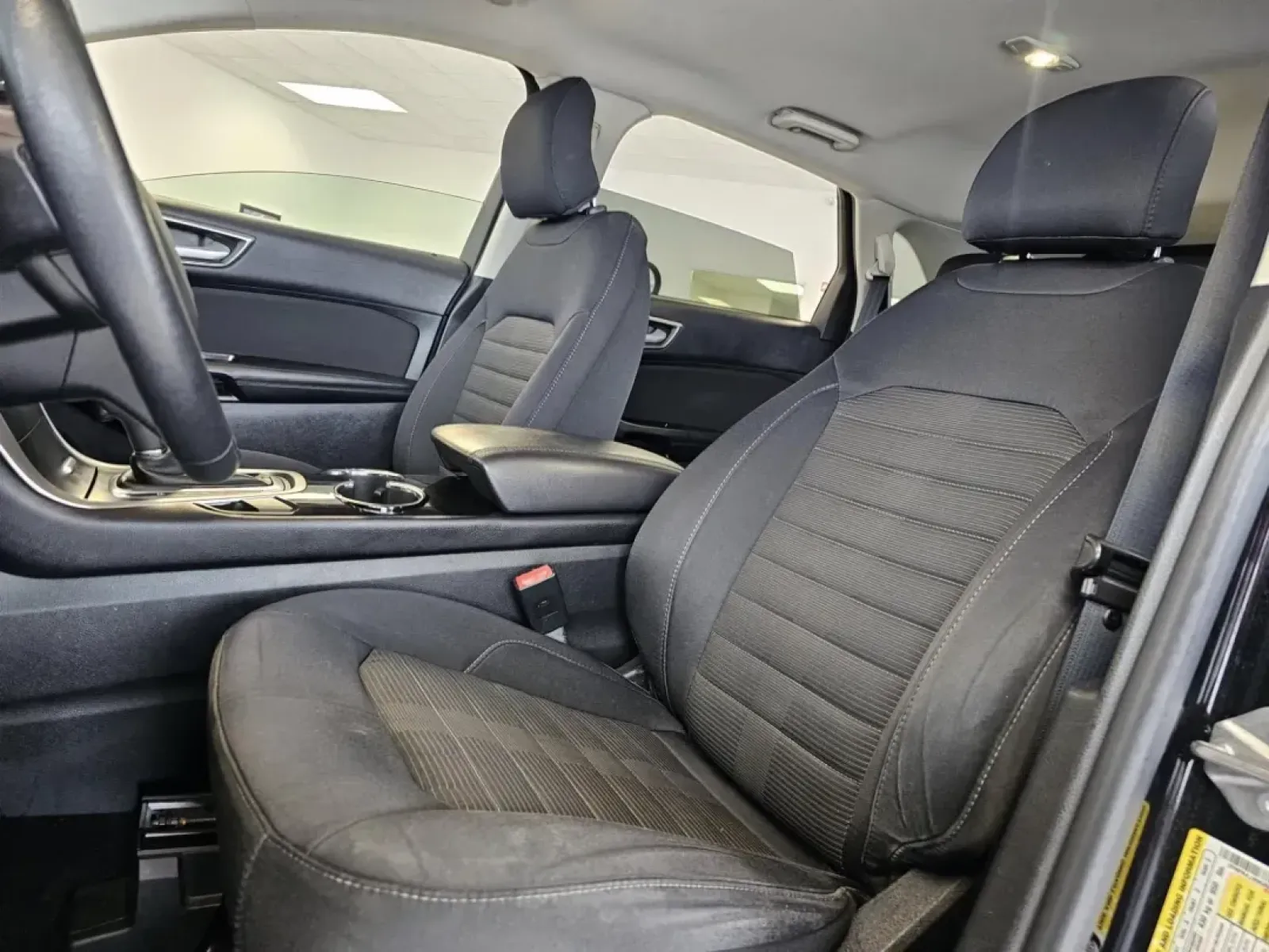 2016 /Black Ford Edge SEL AWD (2FMPK4J99GB) with an 2.0L L4 DOHC 16V engine, 6A transmission, located at 502 South Main Street, Columbia City, IN, 46725, (260) 244-4645, 41.151382, -85.490578 - 2016 Ford Edge SEL AWD - Photo#6