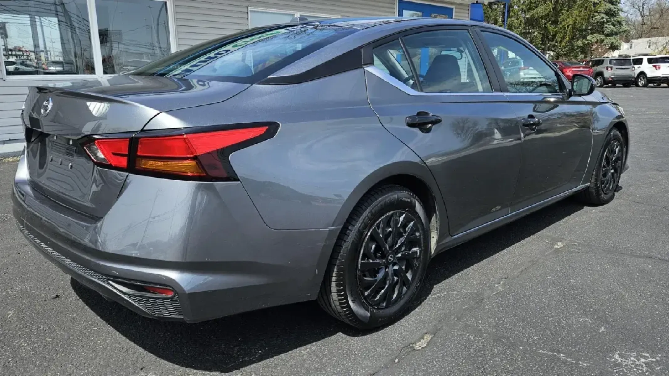 2019 Nissan ALTIMA 2.5 S (1N4BL4BV4KC) with an Other engine, located at 5744 Central Avenue, Toledo, OH, 43615, (419) 724-0130, 41.676781, -83.682137 - ### Discover Your Next Adventure with the 2019 Nissan Altima 2.5 S<br /> <br /> Imagine cruising through the picturesque streets of downtown Bellingham, WA, or embarking on weekend getaways with friends, all while enjoying the comfort and reliability of a sedan designed to elevate your driving exper - Photo#3