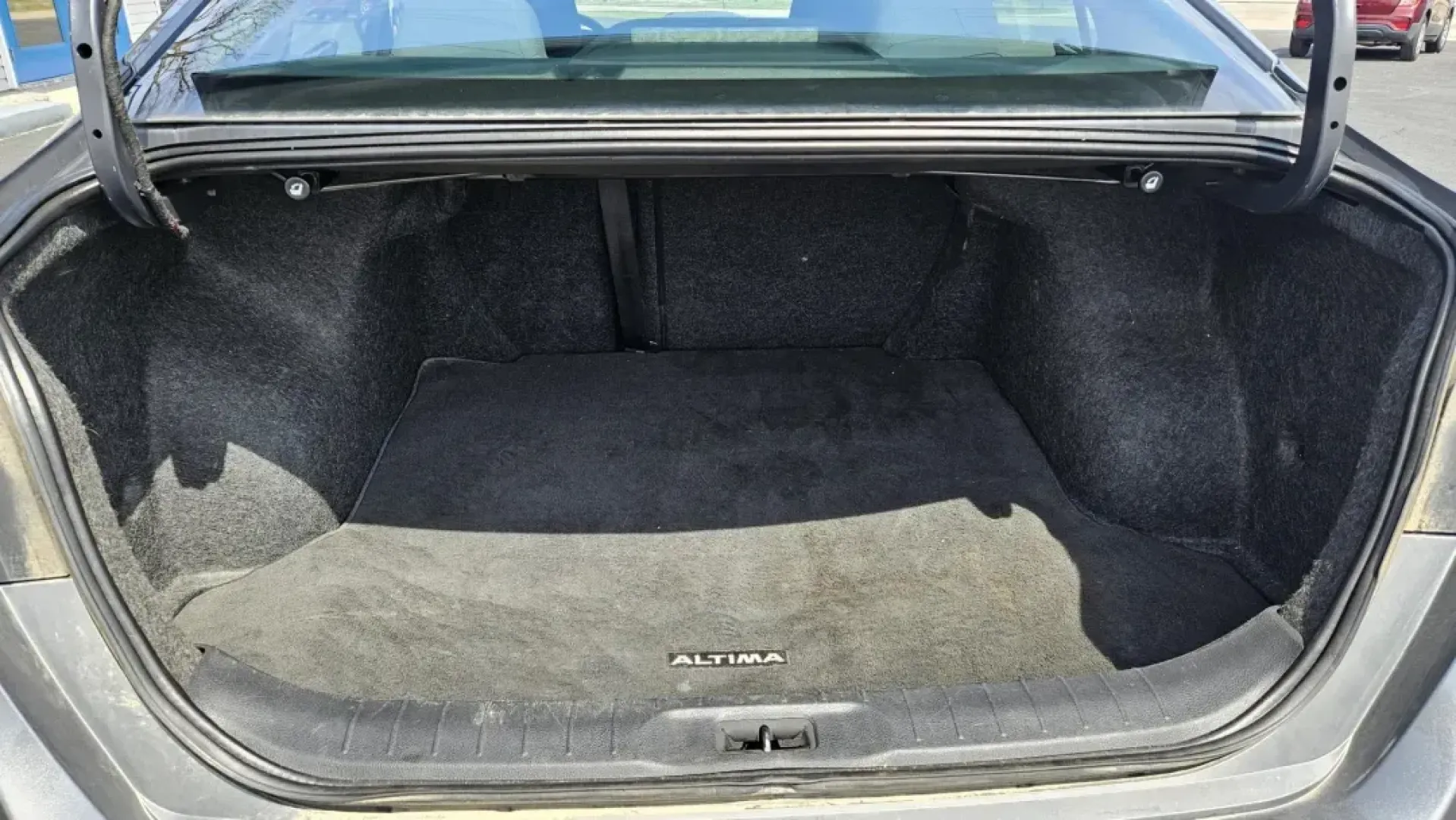 2019 Nissan Altima (1N4BL4BV4KC) with an Other engine, located at 5744 Central Avenue, Toledo, OH, 43615, (419) 724-0130, 41.676781, -83.682137 - **Experience Freedom on the Open Road with the 2019 Nissan Altima 2.5 S Perfect for Your Toledo Adventures!**<br /> <br /> Are you ready to elevate your driving experience? The 2019 Nissan Altima 2.5 S is here to transform your daily commute, family road trips, or weekend getaways. With its stylish - Photo#4