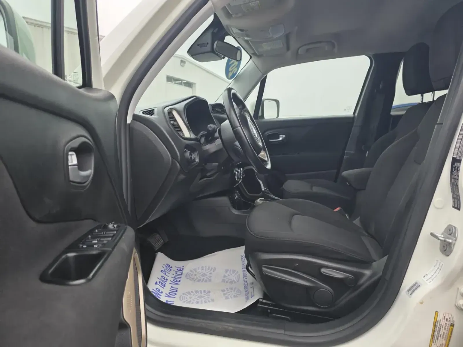 2017 Jeep RENEGADE LATITUDE (ZACCJABB9HP) with an Other engine, located at 15 Petro Dr, Warsaw, IN, 46582, (574) 306-0055, 41.273563, -85.857544 - 2017 Jeep RENEGADE LATITUDE - Photo#3