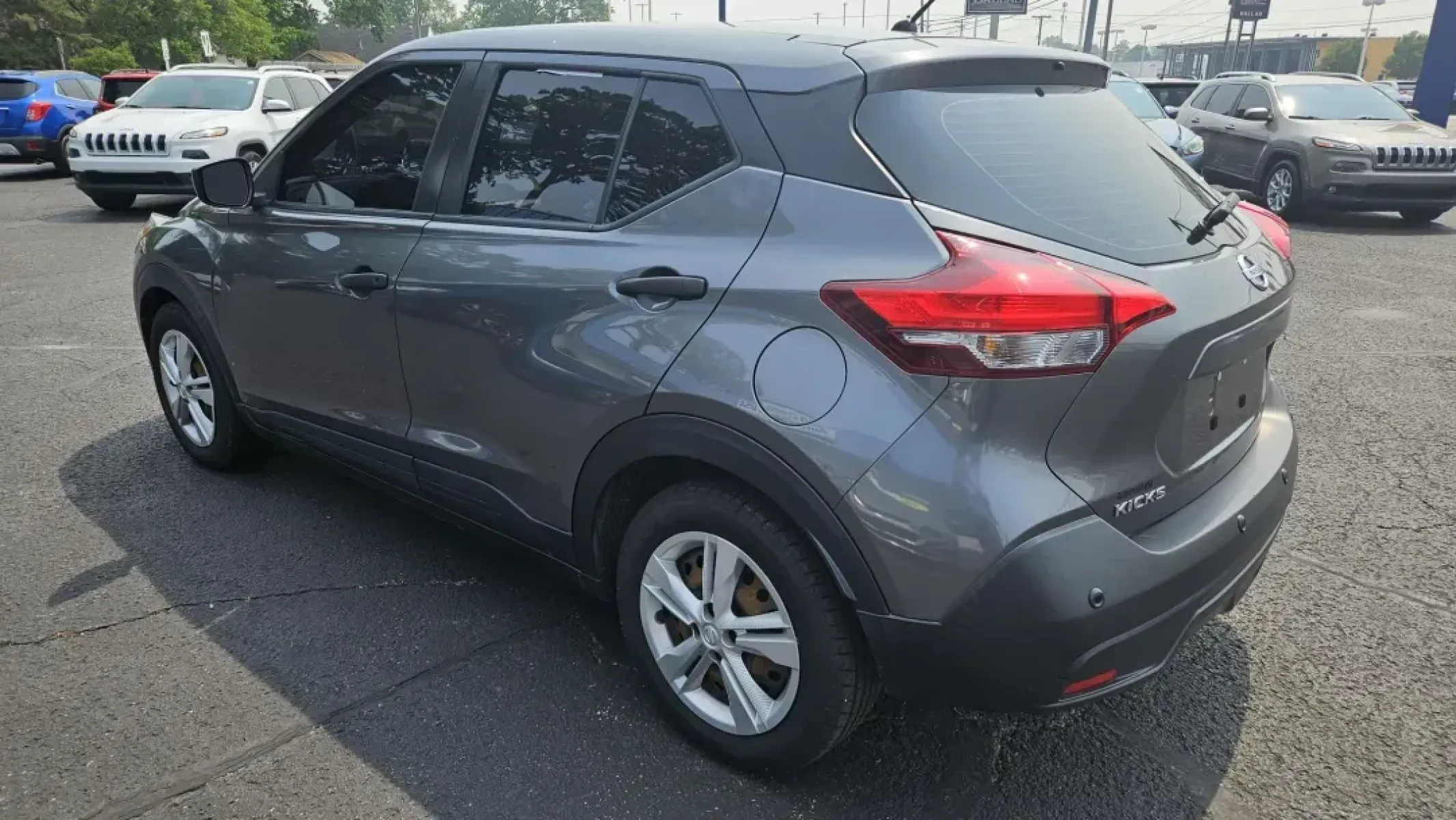 2020 Nissan KICKS S (3N1CP5BV0LL) with an Other engine, located at 5744 Central Avenue, Toledo, OH, 43615, (419) 724-0130, 41.676781, -83.682137 - 2020 Nissan KICKS S - Photo#2