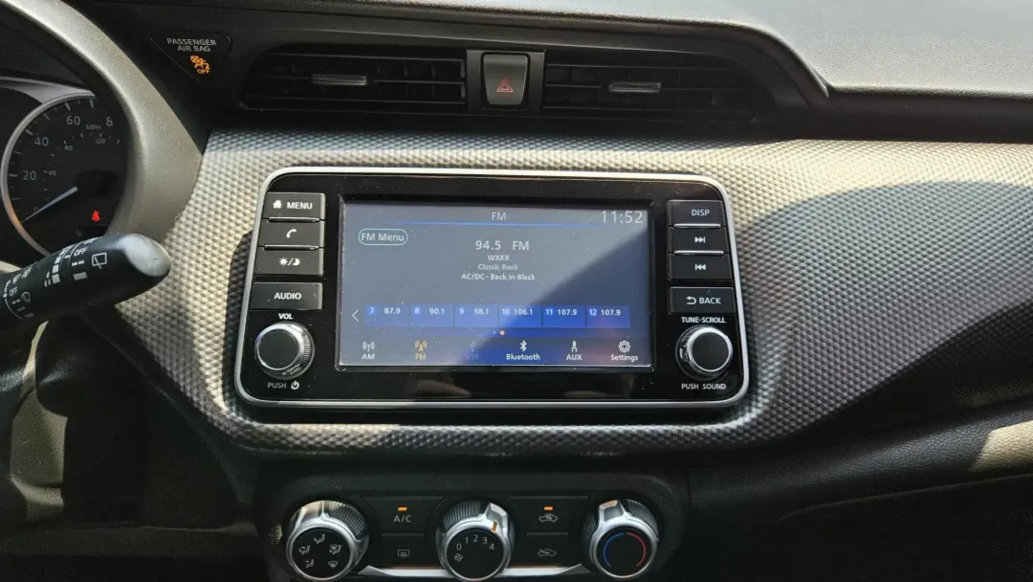 2020 Nissan KICKS S (3N1CP5BV0LL) with an Other engine, located at 5744 Central Avenue, Toledo, OH, 43615, (419) 724-0130, 41.676781, -83.682137 - 2020 Nissan KICKS S - Photo#10