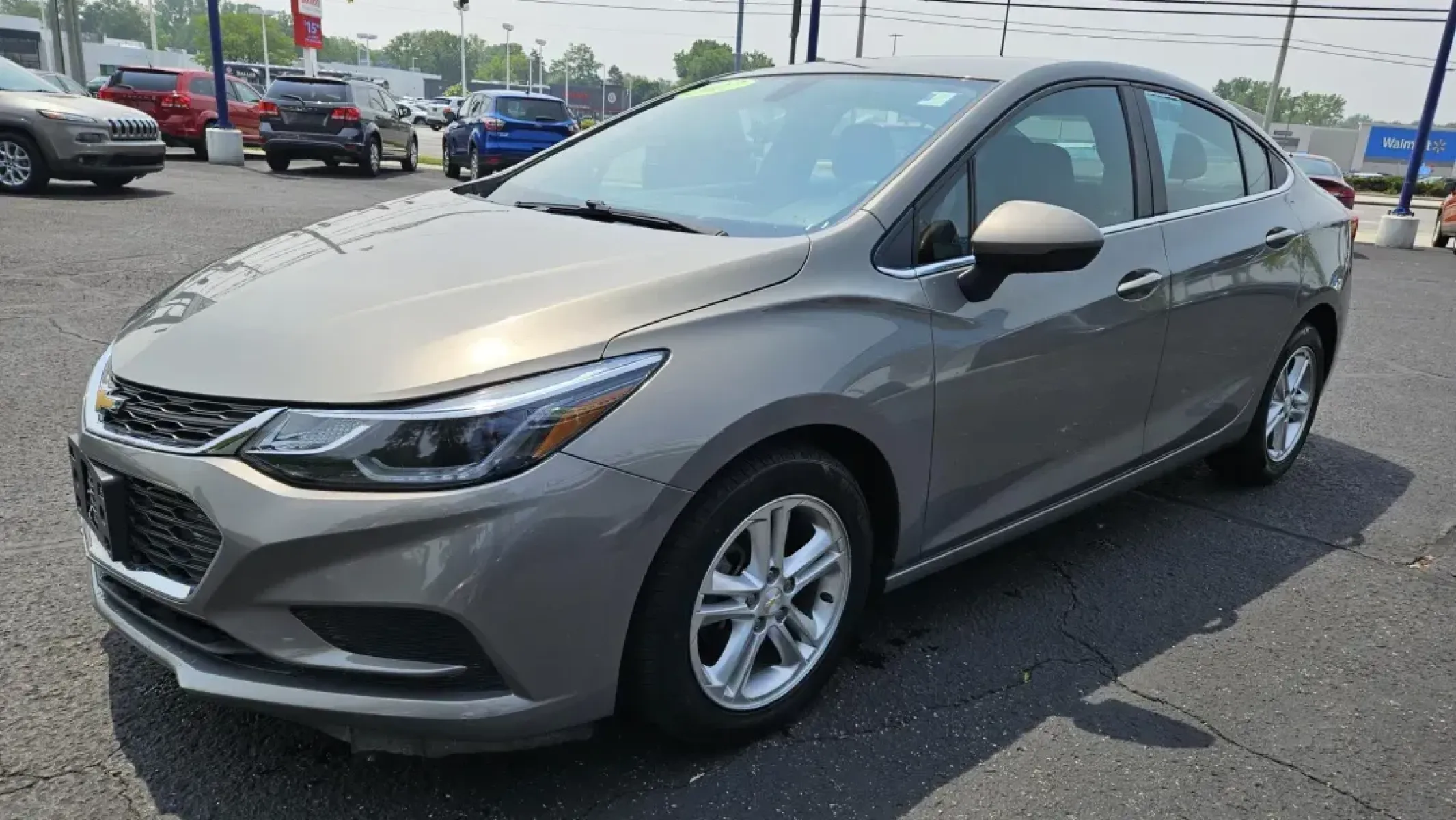 2017 Chevrolet CRUZE LT (1G1BE5SM6H7) with an Other engine, located at 5744 Central Avenue, Toledo, OH, 43615, (419) 724-0130, 41.676781, -83.682137 - **Discover Your Next Adventure with the 2017 Chevrolet CRUZE LT Perfect for Daily Drives and Weekend Getaways!**<br /> <br /> Are you on the hunt for a reliable, stylish car that comfortably fits your lifestyle? Look no further than this 2017 Chevrolet CRUZE LT, the ideal choice for commuters and w - Photo#1