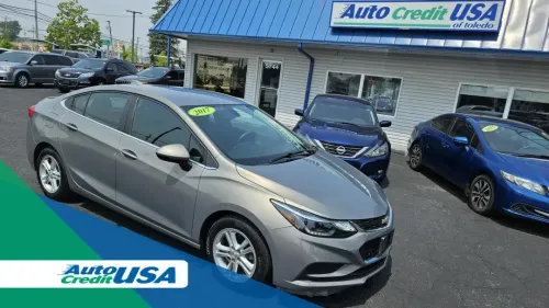 2017 Chevrolet CRUZE LT 