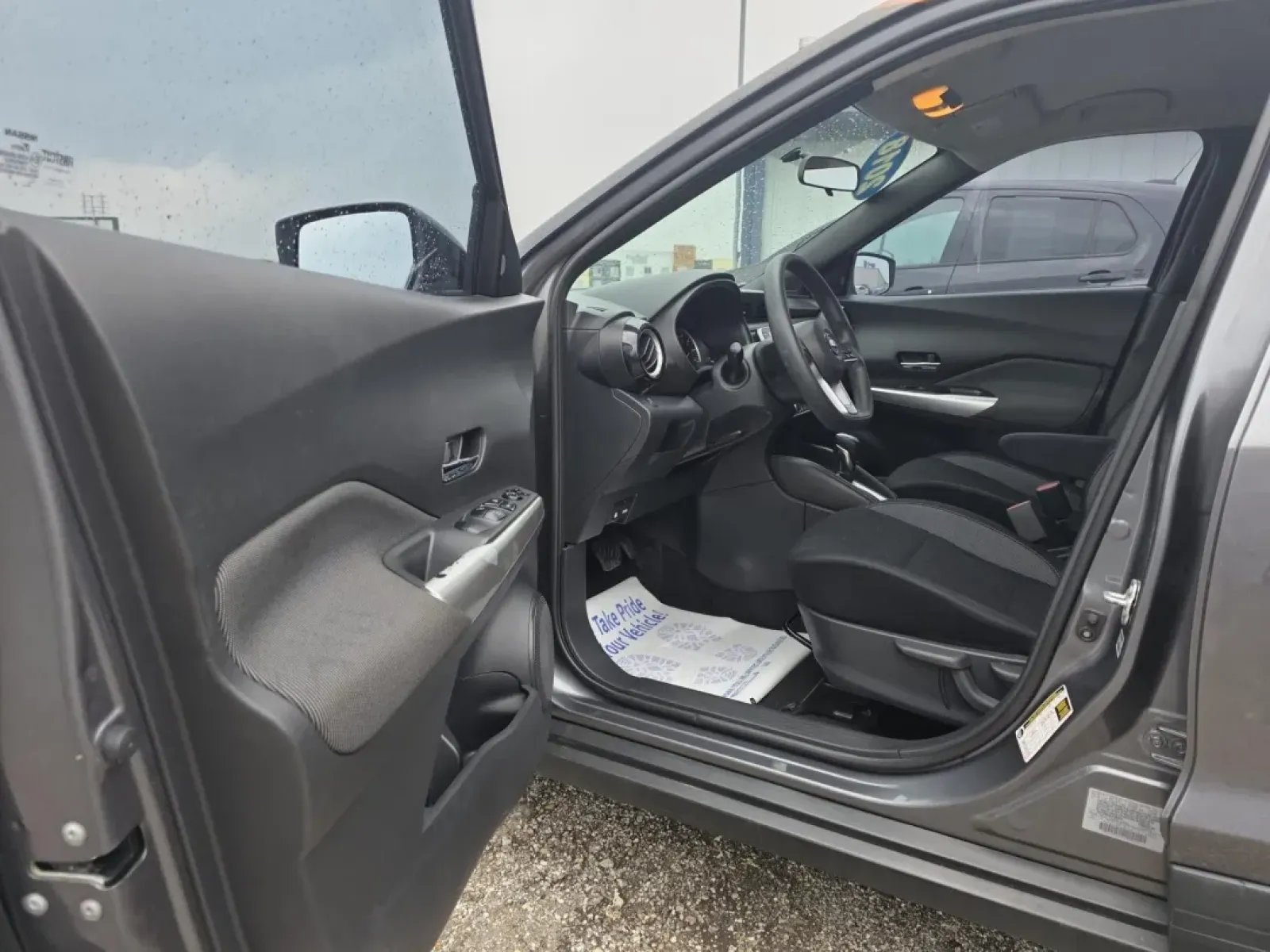 2018 Nissan KICKS SR; S; SV (3N1CP5CU4JL) with an Other engine, located at 15 Petro Dr, Warsaw, IN, 46582, (574) 306-0055, 41.273563, -85.857544 - **Discover Your Adventure with the 2018 Nissan KICKS SR - Perfect for Family Road Trips and Daily Commuting!**<br /> <br /> Are you ready for your next adventure or perhaps a reliable vehicle to tackle those daily commutes? Look no further than the 2018 Nissan KICKS SR, available now at Auto Credit, - Photo#2