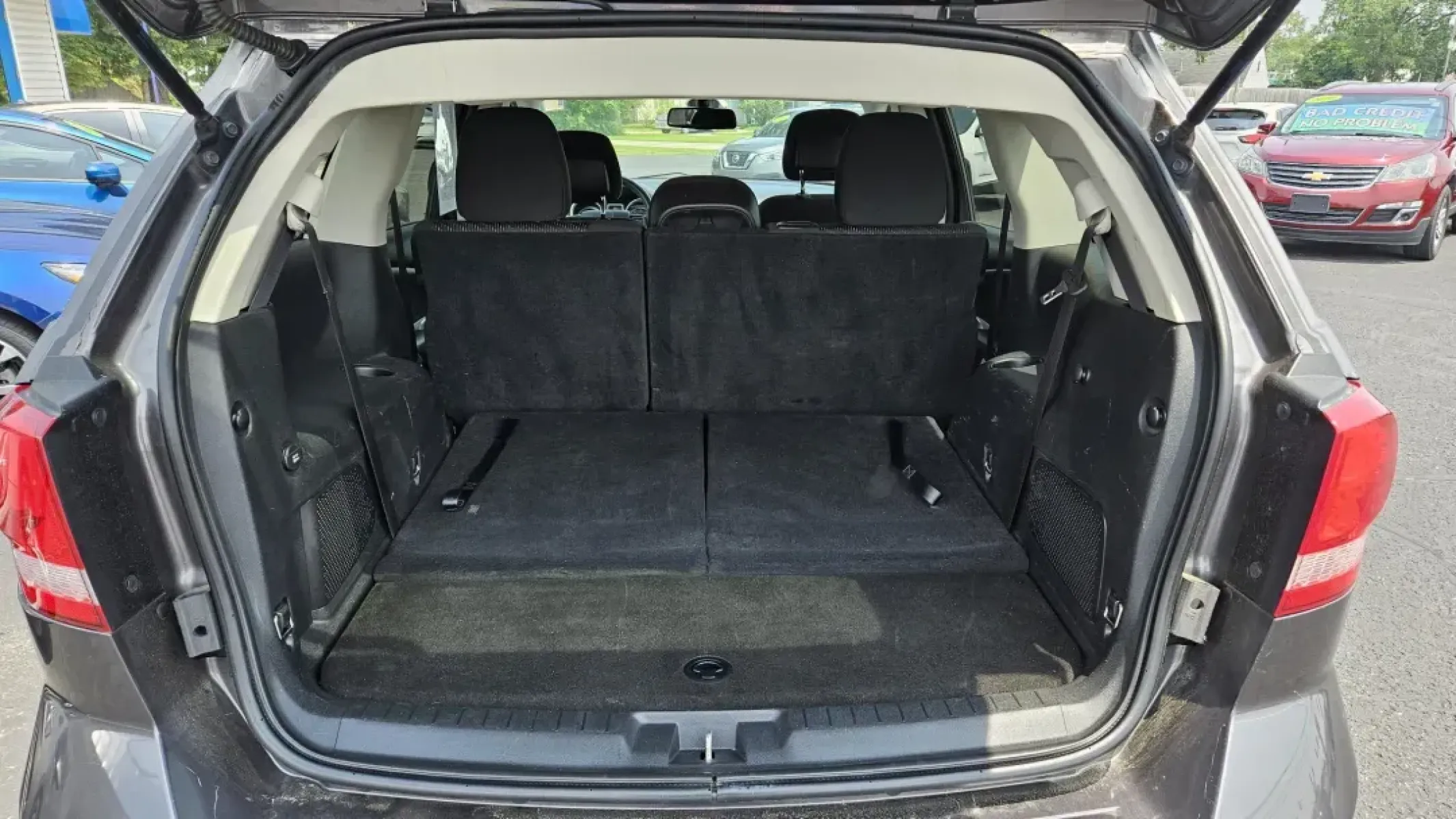 2019 Dodge JOURNEY SXT (3C4PDCBB6KT) with an Other engine, located at 5744 Central Avenue, Toledo, OH, 43615, (419) 724-0130, 41.676781, -83.682137 - Explore new adventures with the perfect blend of style and functionality in this 2019 Dodge Journey SXT! Whether you're planning a family road trip, commuting to work, or simply need a reliable vehicle for everyday errands, this SUV is designed to meet your diverse lifestyle needs. With its spacious - Photo#4