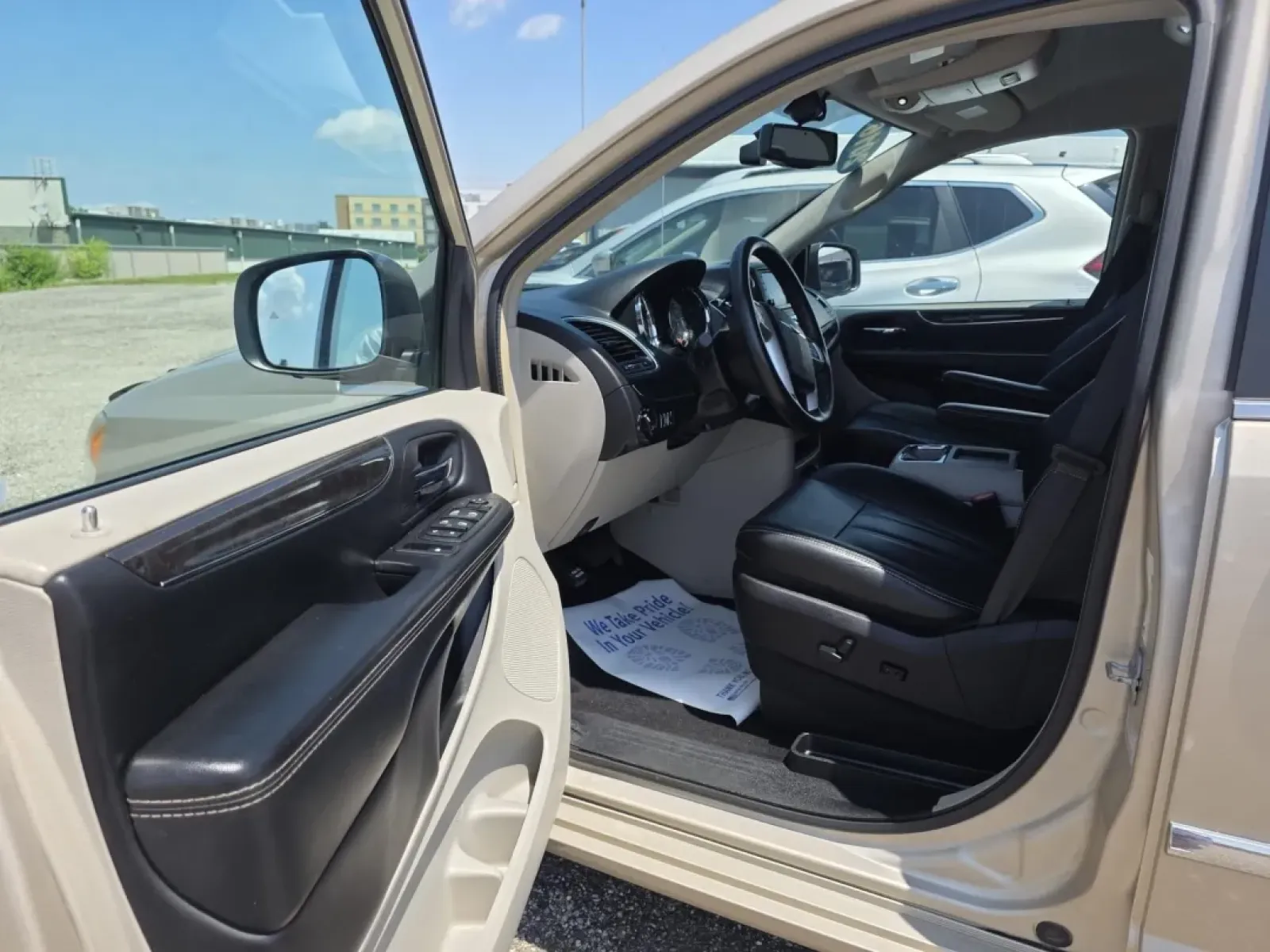 2016 Chrysler TOWN and COUNTRY TOURI (2C4RC1BG4GR) with an Other engine, located at 15 Petro Dr, Warsaw, IN, 46582, (574) 306-0055, 41.273563, -85.857544 - **Discover Your Next Adventure with the 2016 Chrysler Town and Country Touring! Perfect for Families and Road Trips!**<br /> <br /> Are you a growing family in need of a spacious and reliable vehicle? Or perhaps you're searching for the perfect ride for weekend getaways? Look no further! The 2016 - Photo#3