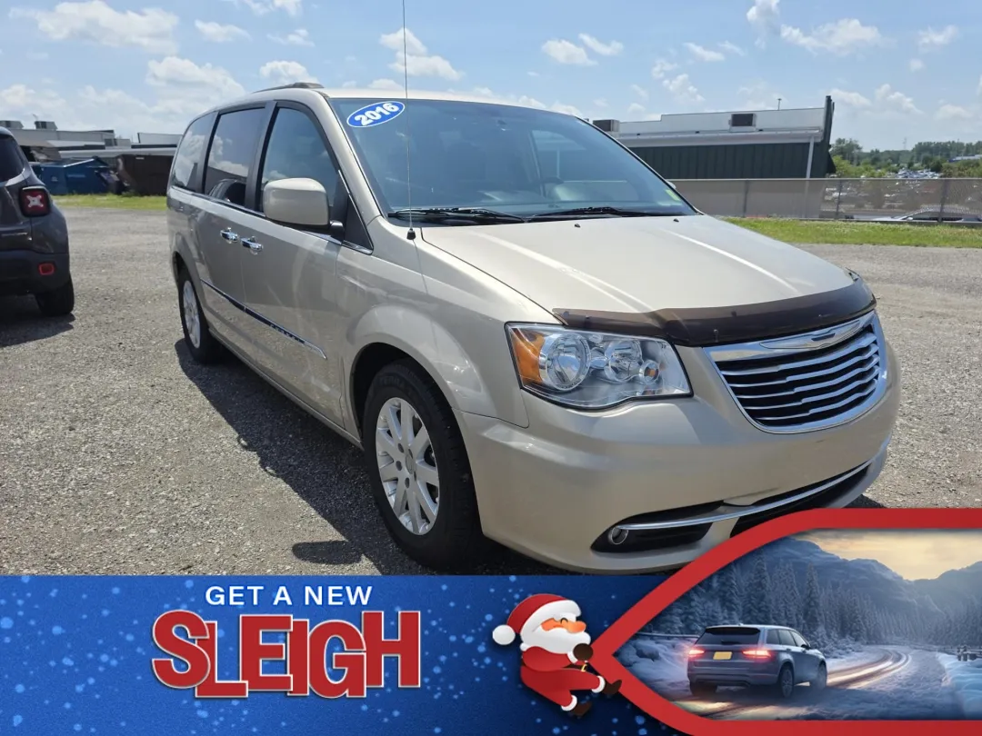 photo of 2016 Chrysler TOWN  and  COUNTRY TOURI 