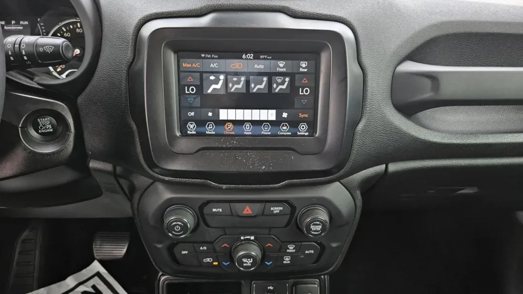 2018 Jeep Renegade (ZACCJABB9JP) with an Other engine, located at 5744 Central Avenue, Toledo, OH, 43615, (419) 724-0130, 41.676781, -83.682137 - **Unleash Your Adventurous Spirit with a 2018 Jeep Renegade Latitude! Perfect for Weekend Explorations!**<br /> <br /> Are you ready to elevate your weekend adventures and weekday commutes? Look no further than the striking 2018 Jeep Renegade Latitude, available now at Auto Credit in Toledo, OH! Thi - Photo#10