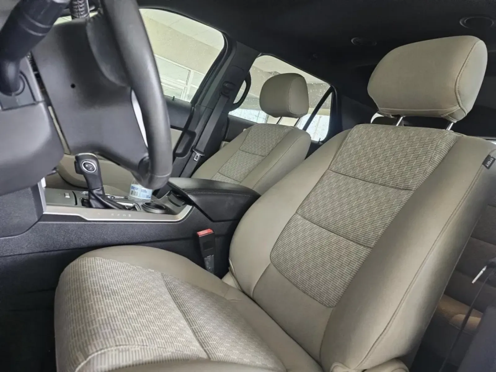 2015 Ford EXPLORER XLT (1FM5K7D86FG) with an Other engine, located at 502 South Main Street, Columbia City, IN, 46725, (260) 244-4645, 41.151382, -85.490578 - **Adventure Awaits with the 2015 Ford Explorer XLT Perfect for Growing Families in Columbia City!**<br /> <br /> Are you looking for a versatile and spacious vehicle that can comfortably accommodate your growing family while also handling weekend getaways? Look no further! The 2015 Ford Explorer XL - Photo#2