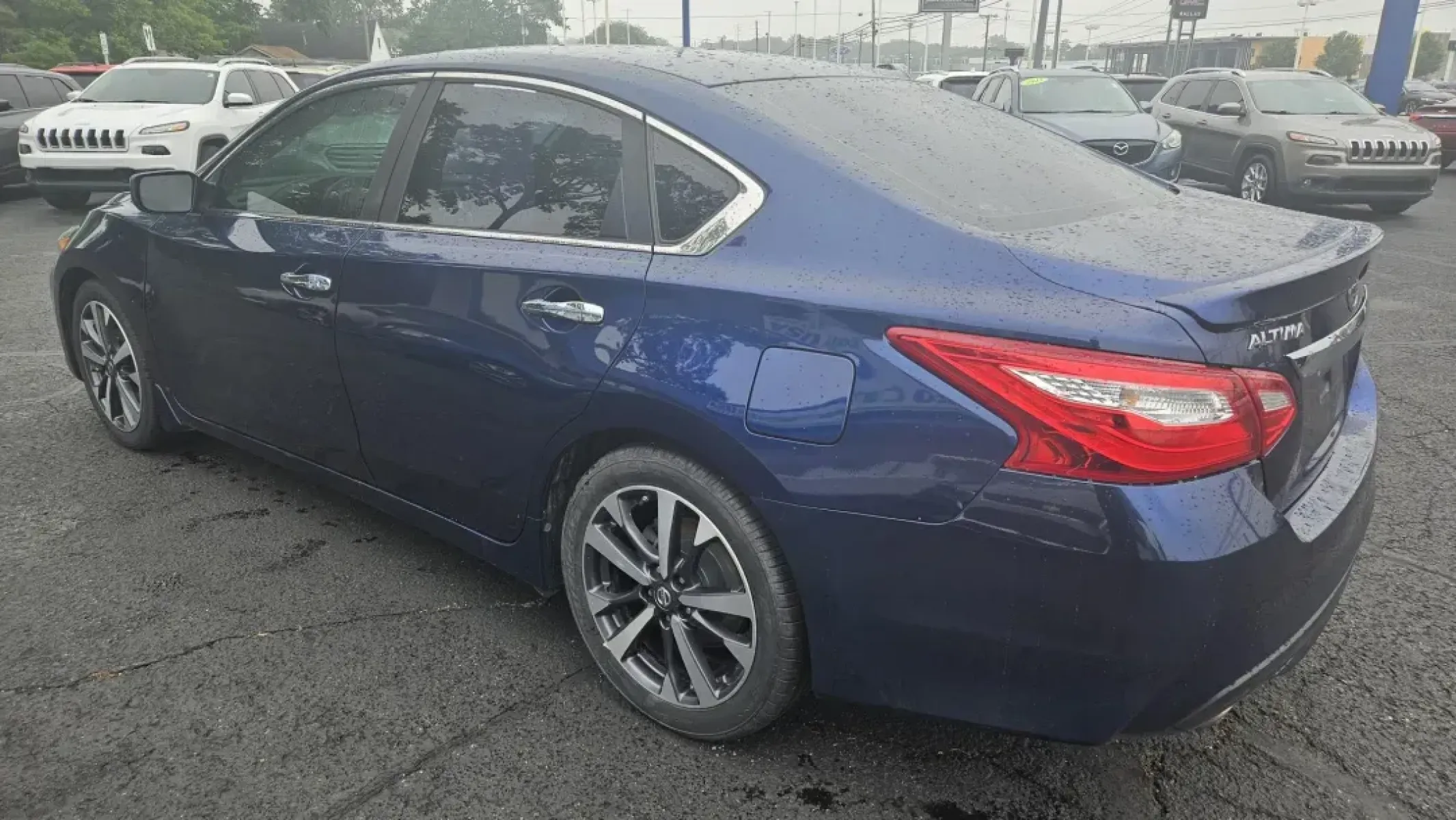 2016 Nissan Altima (1N4AL3AP5GC) with an Other engine, located at 5744 Central Avenue, Toledo, OH, 43615, (419) 724-0130, 41.676781, -83.682137 - Experience the open road with confidence in this stunning 2016 Nissan Altima 2.5 S, the perfect vehicle for those who value reliability and style. Located at Auto Credit in Toledo, Ohio, this sedan is not just a mode of transportation; it's a companion for life's everyday adventures. Whether you're - Photo#3