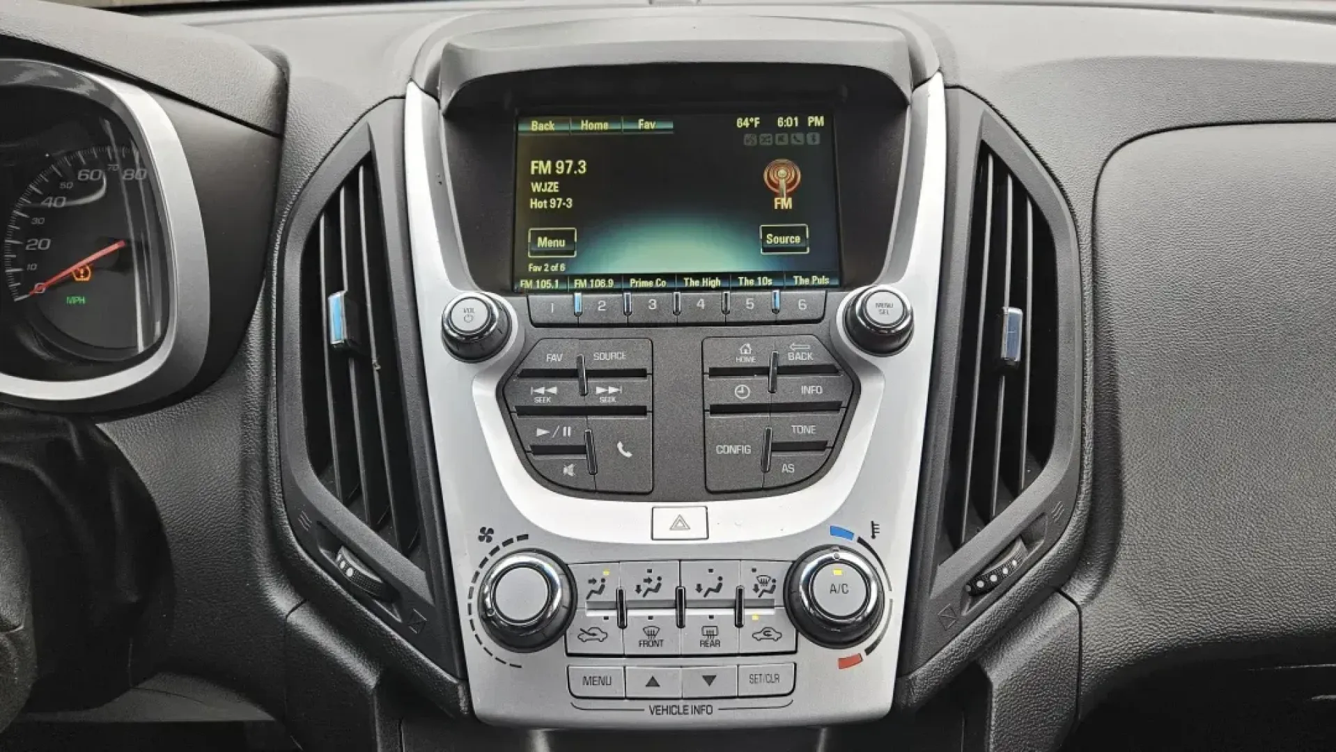 2016 Chevrolet EQUINOX LT (2GNFLFEK5G6) with an Other engine, located at 5744 Central Avenue, Toledo, OH, 43615, (419) 724-0130, 41.676781, -83.682137 - **Discover the Perfect Blend of Comfort and Versatility with the 2016 Chevrolet Equinox LT at Auto Credit!**<br /> <br /> Are you searching for a reliable and stylish SUV that fits seamlessly into your active lifestyle? Look no further than the 2016 Chevrolet Equinox LT, available now at Auto Credit - Photo#9