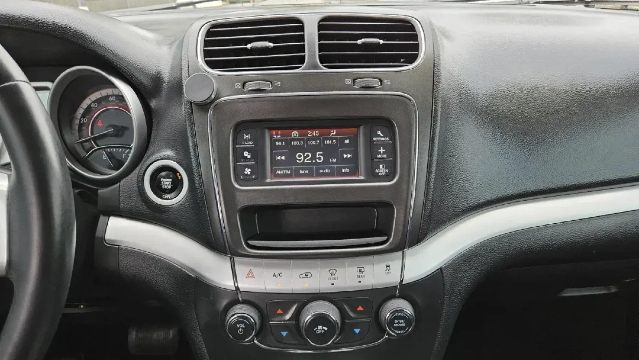 2017 Dodge JOURNEY SE (3C4PDCAB9HT) with an Other engine, located at 5744 Central Avenue, Toledo, OH, 43615, (419) 724-0130, 41.676781, -83.682137 - 2017 Dodge JOURNEY SE - Photo#11
