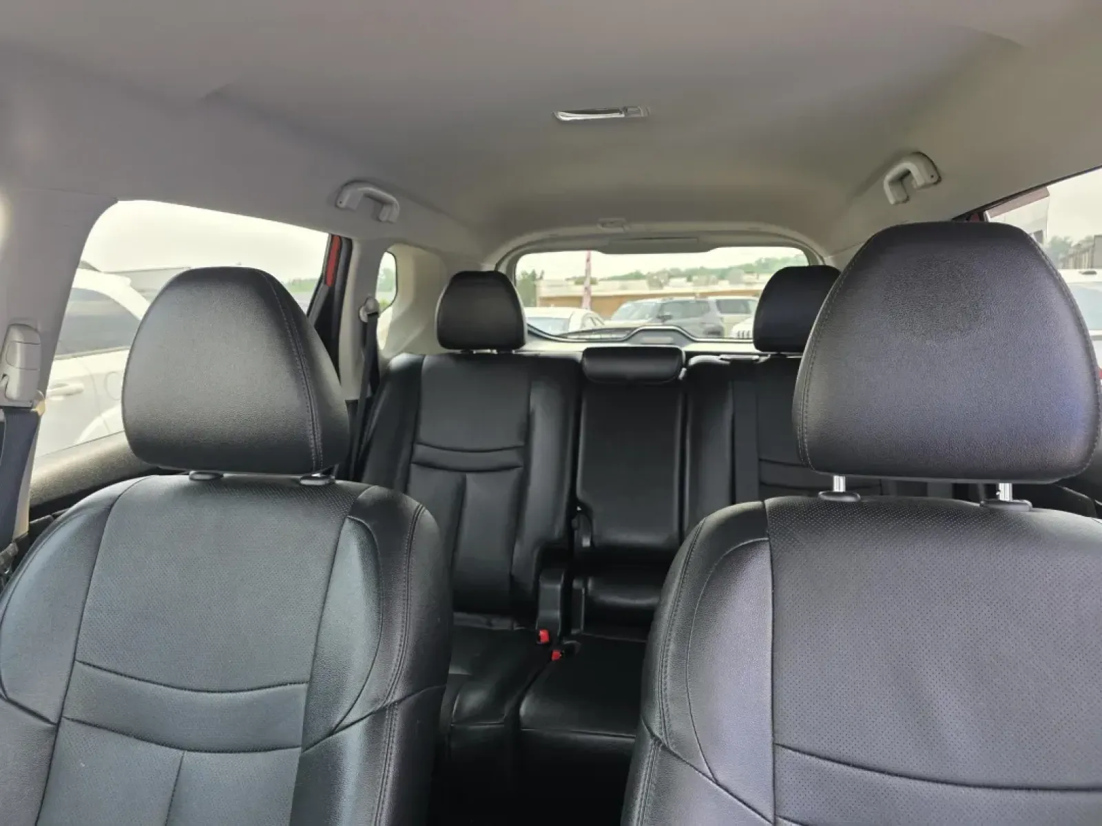 2016 Nissan Rogue (5N1AT2MT2GC) with an Other engine, located at 15 Petro Dr, Warsaw, IN, 46582, (574) 306-0055, 41.273563, -85.857544 - Are you ready to elevate your daily commute or embark on weekend adventures? The 2016 Nissan Rogue is the perfect companion for anyone seeking a reliable vehicle that blends comfort, safety, and style. With its spacious interior and versatile design, this wagon is ideal for family road trips, runnin - Photo#4
