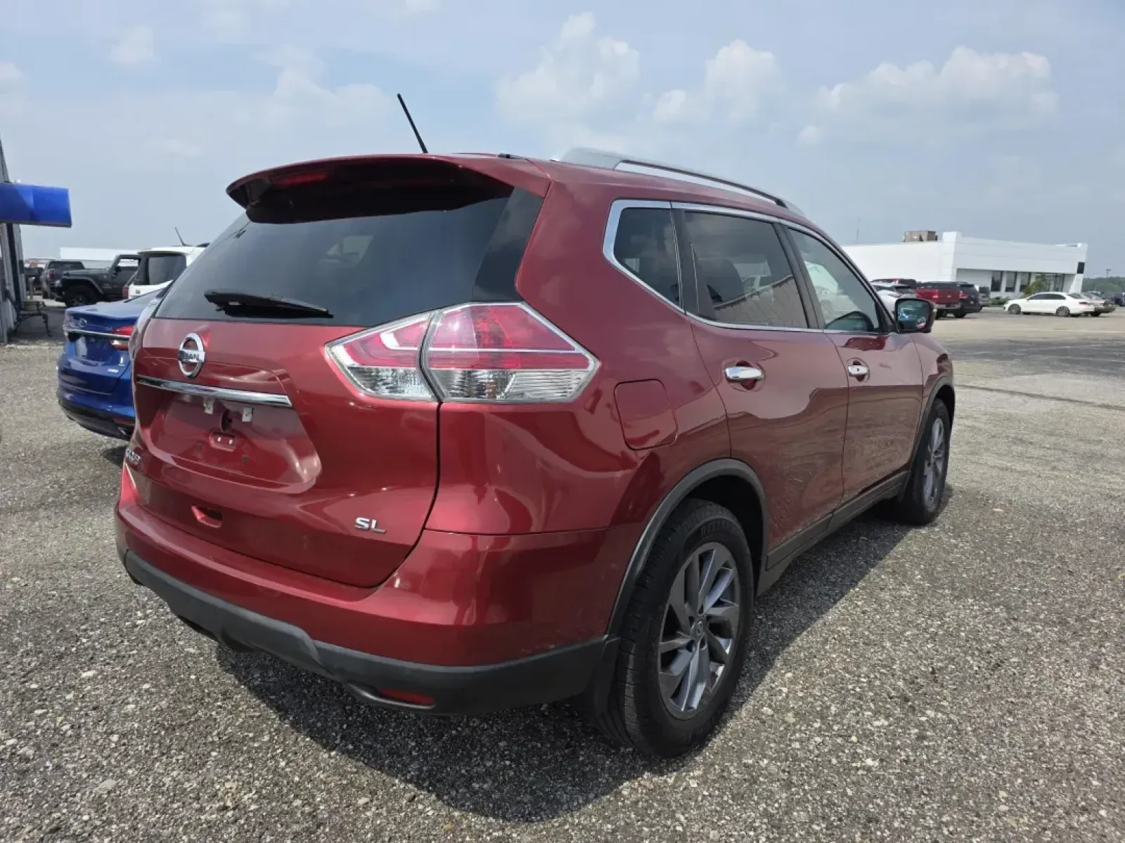 2016 Nissan Rogue (5N1AT2MT2GC) with an Other engine, located at 15 Petro Dr, Warsaw, IN, 46582, (574) 306-0055, 41.273563, -85.857544 - Are you ready to elevate your daily commute or embark on weekend adventures? The 2016 Nissan Rogue is the perfect companion for anyone seeking a reliable vehicle that blends comfort, safety, and style. With its spacious interior and versatile design, this wagon is ideal for family road trips, runnin - Photo#7