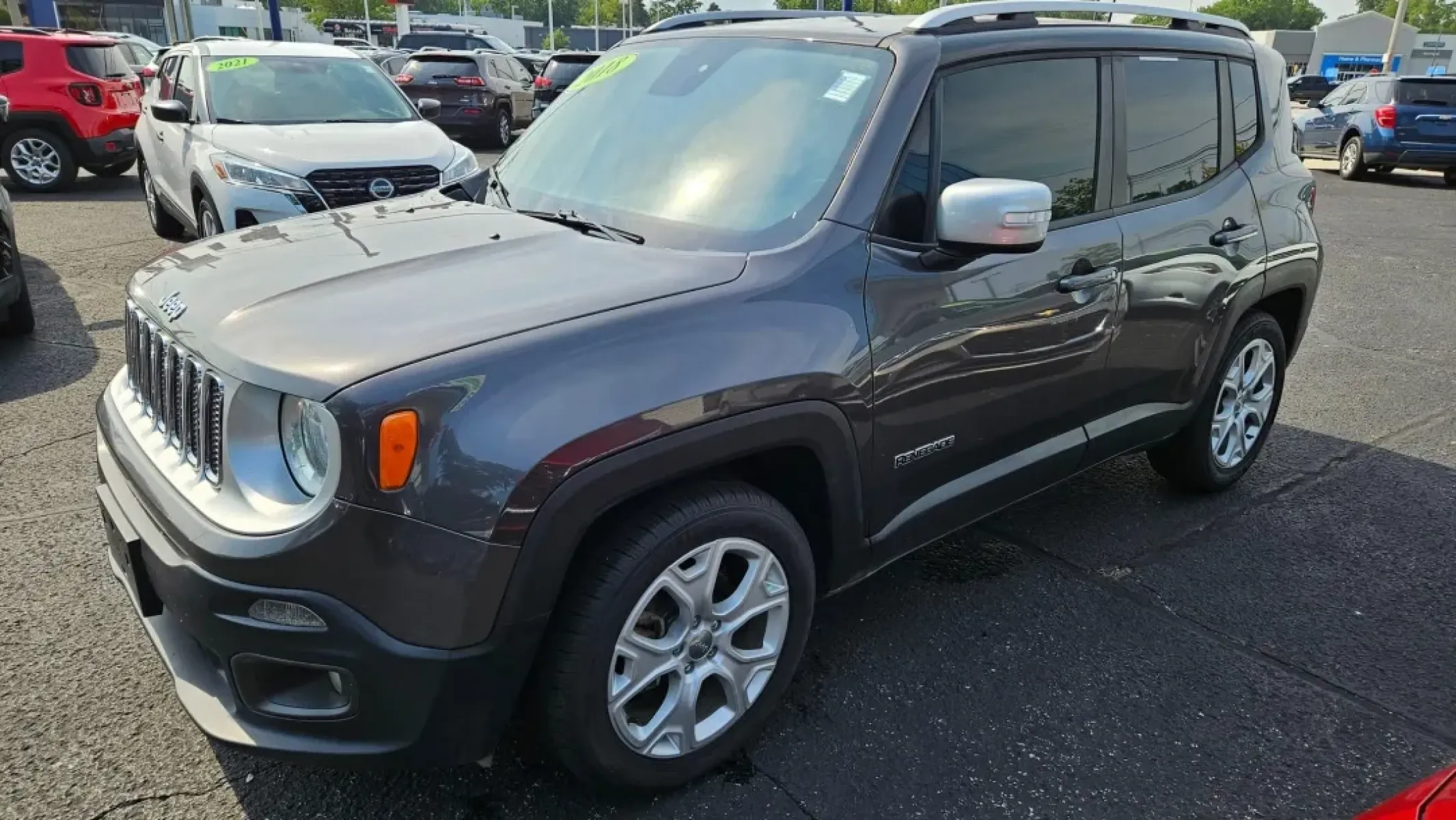 2018 Jeep Renegade (ZACCJADB7JP) with an Other engine, located at 5744 Central Avenue, Toledo, OH, 43615, (419) 724-0130, 41.676781, -83.682137 - Are you ready to elevate your weekend adventures or tackle daily commutes with confidence? Look no further! This 2018 Jeep Renegade Limited is not just a vehicle; it's your ticket to a lifestyle filled with exploration and comfort. With its robust SUV body and sleek gray exterior, this Renegade is p - Photo#2