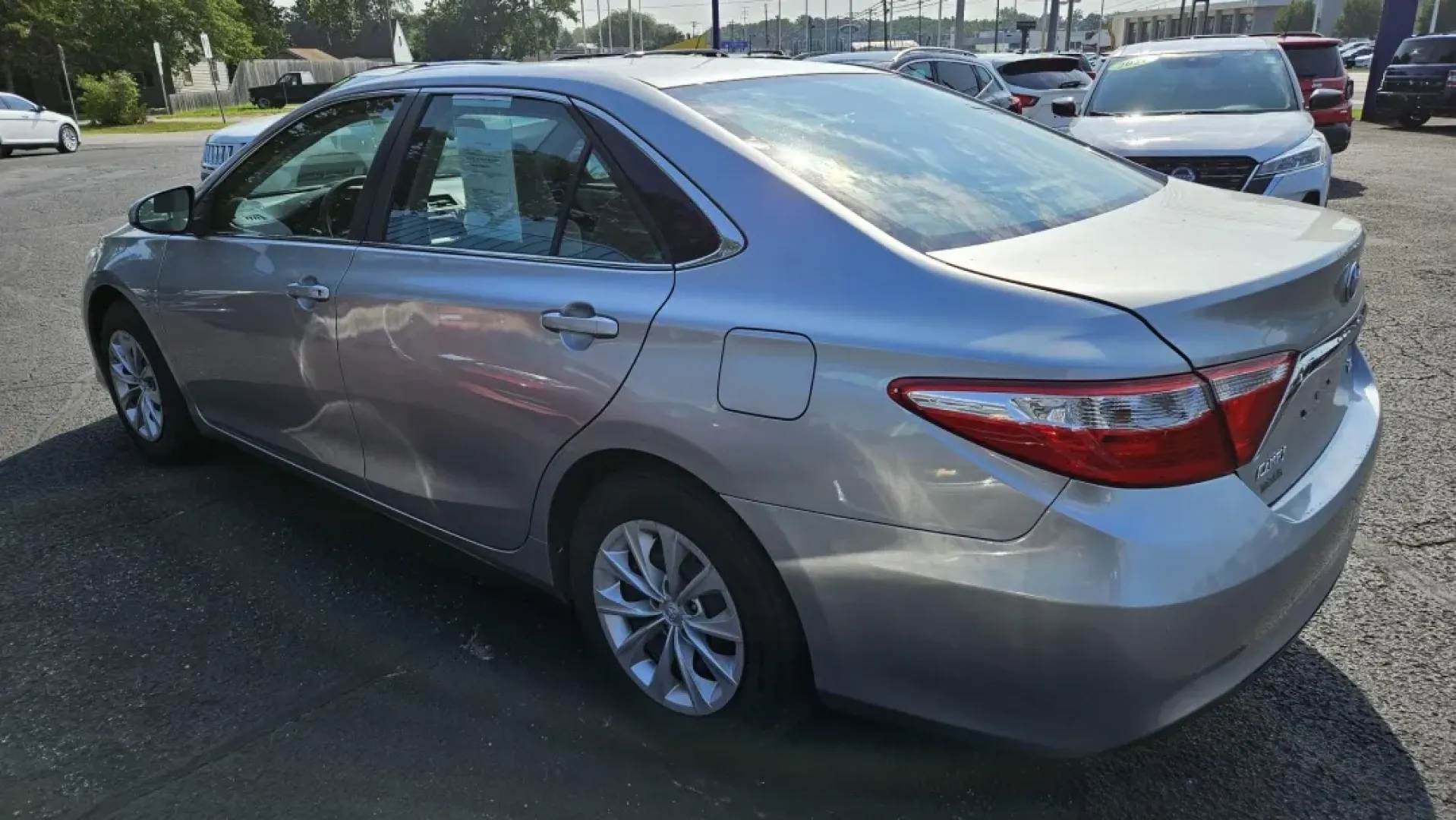 2015 Toyota CAMRY SE; LE; XLE; X (4T1BF1FK1FU) with an Other engine, located at 5744 Central Avenue, Toledo, OH, 43615, (419) 724-0130, 41.676781, -83.682137 - **2015 Toyota Camry: Your Perfect Ride for Life's Journeys**<br /> <br /> Are you ready to elevate your daily commute or weekend adventures? The 2015 Toyota Camry-available now at Auto Credit in Toledo, Ohio-is the ideal sedan for those seeking a blend of comfort, reliability, and style. With its sp - Photo#2