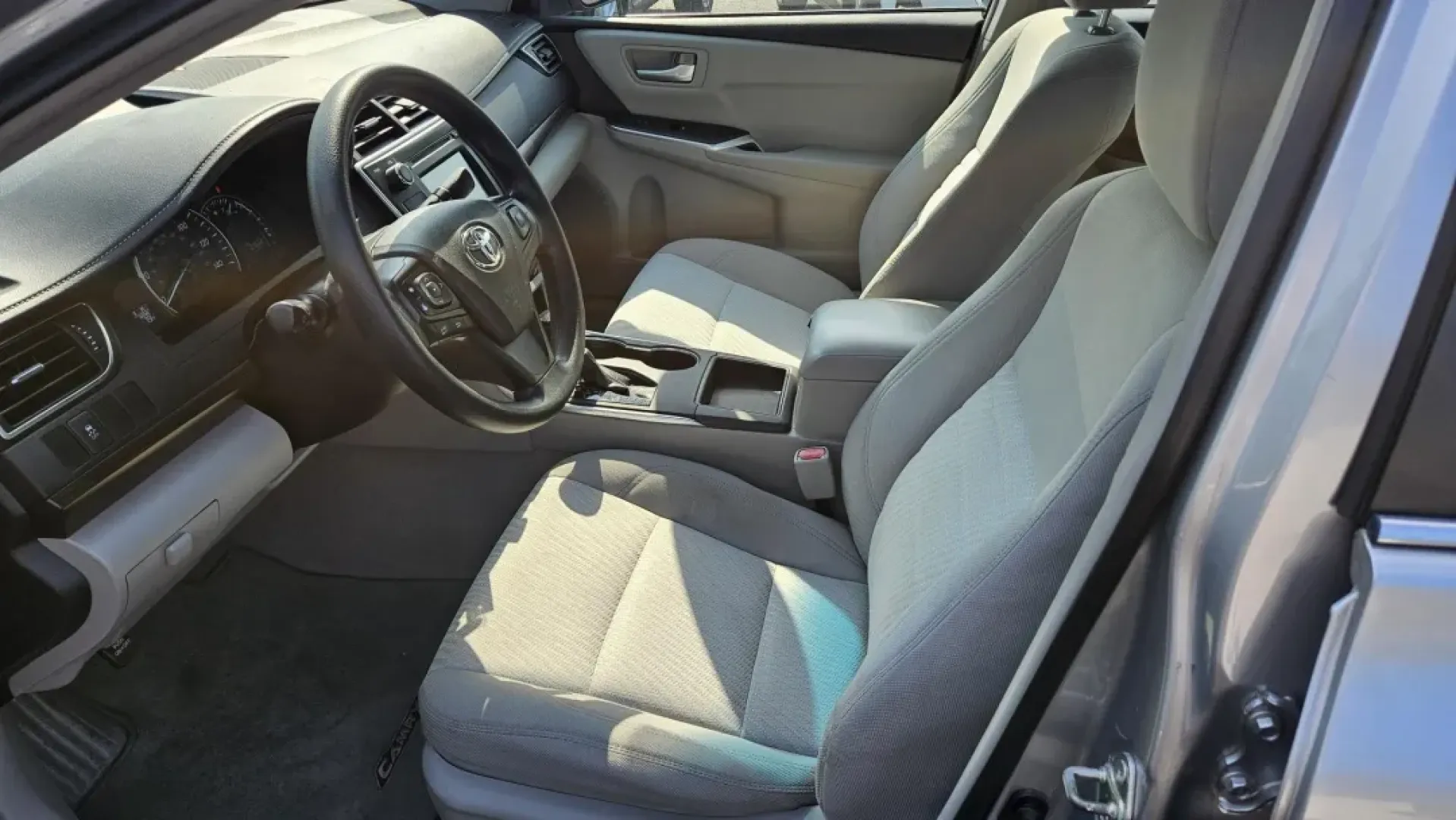 2015 Toyota CAMRY SE; LE; XLE; X (4T1BF1FK1FU) with an Other engine, located at 5744 Central Avenue, Toledo, OH, 43615, (419) 724-0130, 41.676781, -83.682137 - **2015 Toyota Camry: Your Perfect Ride for Life's Journeys**<br /> <br /> Are you ready to elevate your daily commute or weekend adventures? The 2015 Toyota Camry-available now at Auto Credit in Toledo, Ohio-is the ideal sedan for those seeking a blend of comfort, reliability, and style. With its sp - Photo#5