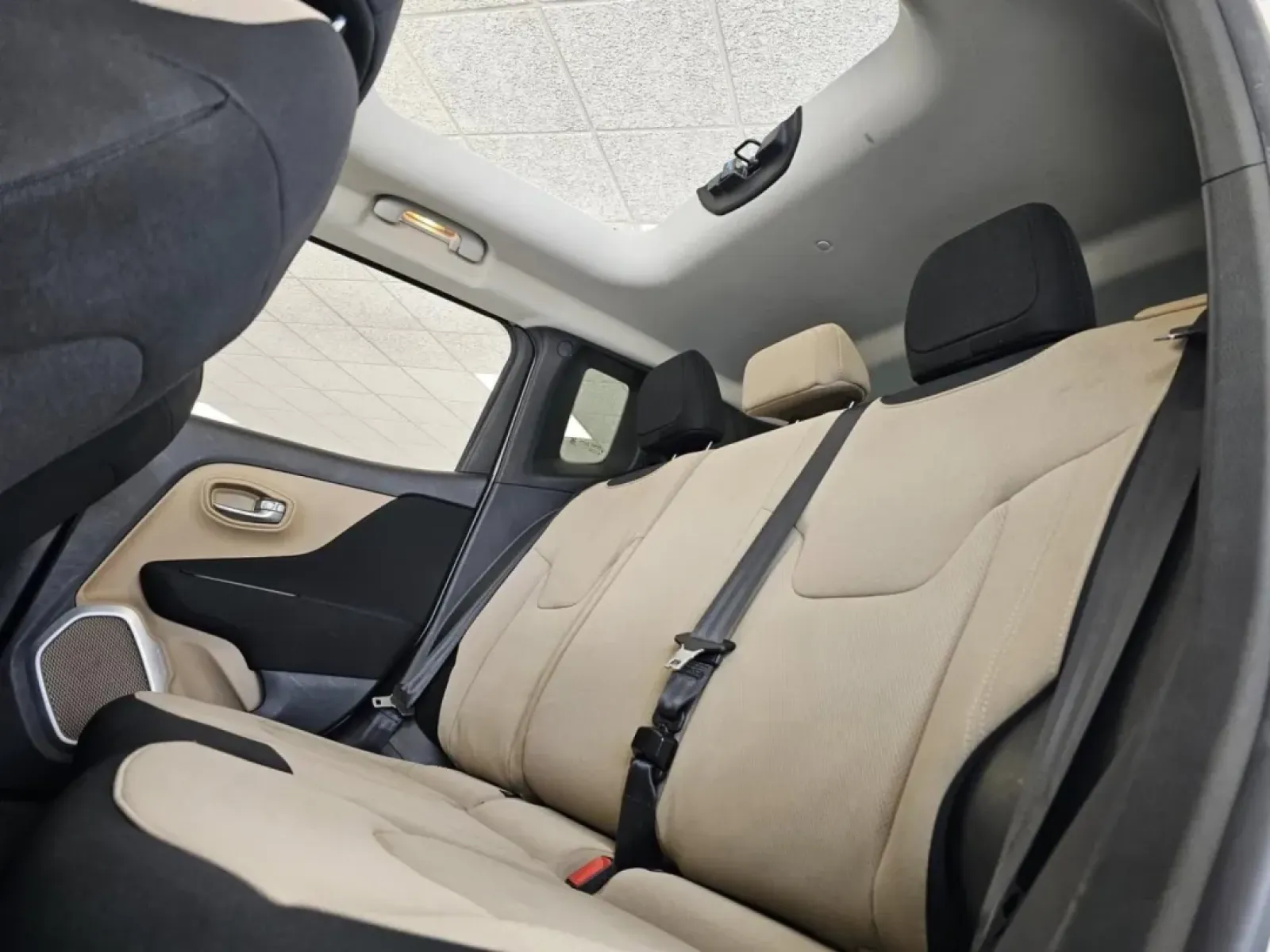 2017 Jeep Renegade (ZACCJAAB6HP) with an Other engine, located at 502 South Main Street, Columbia City, IN, 46725, (260) 244-4645, 41.151382, -85.490578 - Are you ready to elevate your adventures and redefine your daily commute? Imagine cruising confidently through Columbia City and beyond in a 2017 Jeep Renegade Sport, the perfect blend of rugged capability and urban style. This compact SUV is designed not just for the road, but for life. Whether you - Photo#3