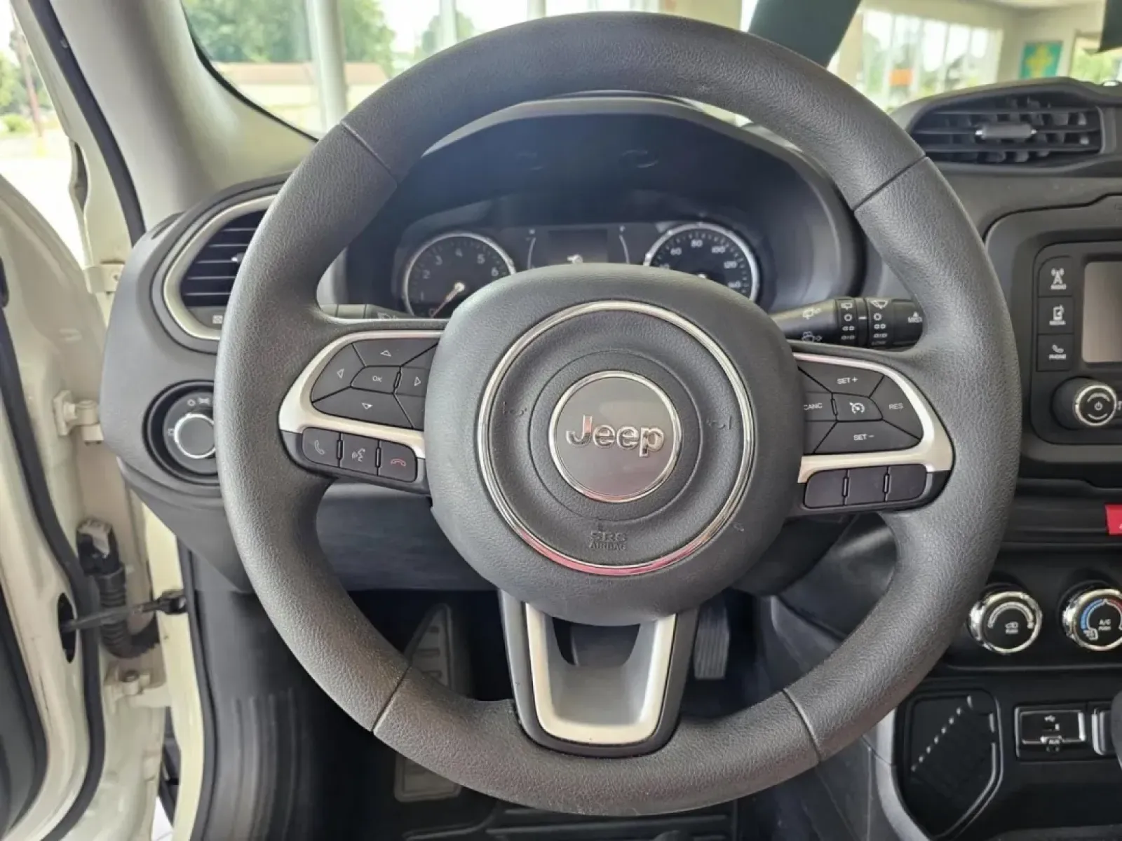 2017 Jeep Renegade (ZACCJAAB6HP) with an Other engine, located at 502 South Main Street, Columbia City, IN, 46725, (260) 244-4645, 41.151382, -85.490578 - Are you ready to elevate your adventures and redefine your daily commute? Imagine cruising confidently through Columbia City and beyond in a 2017 Jeep Renegade Sport, the perfect blend of rugged capability and urban style. This compact SUV is designed not just for the road, but for life. Whether you - Photo#4